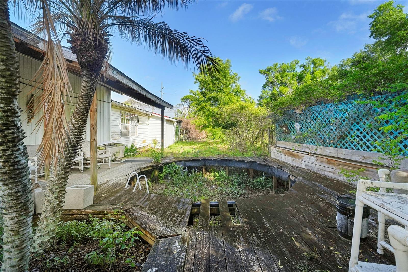 Image 12 of 67 For 227 Hawthorne Avenue