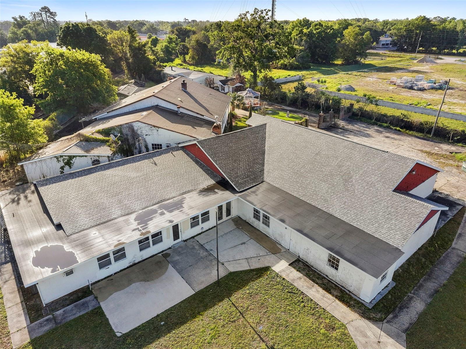 Image 23 of 67 For 227 Hawthorne Avenue