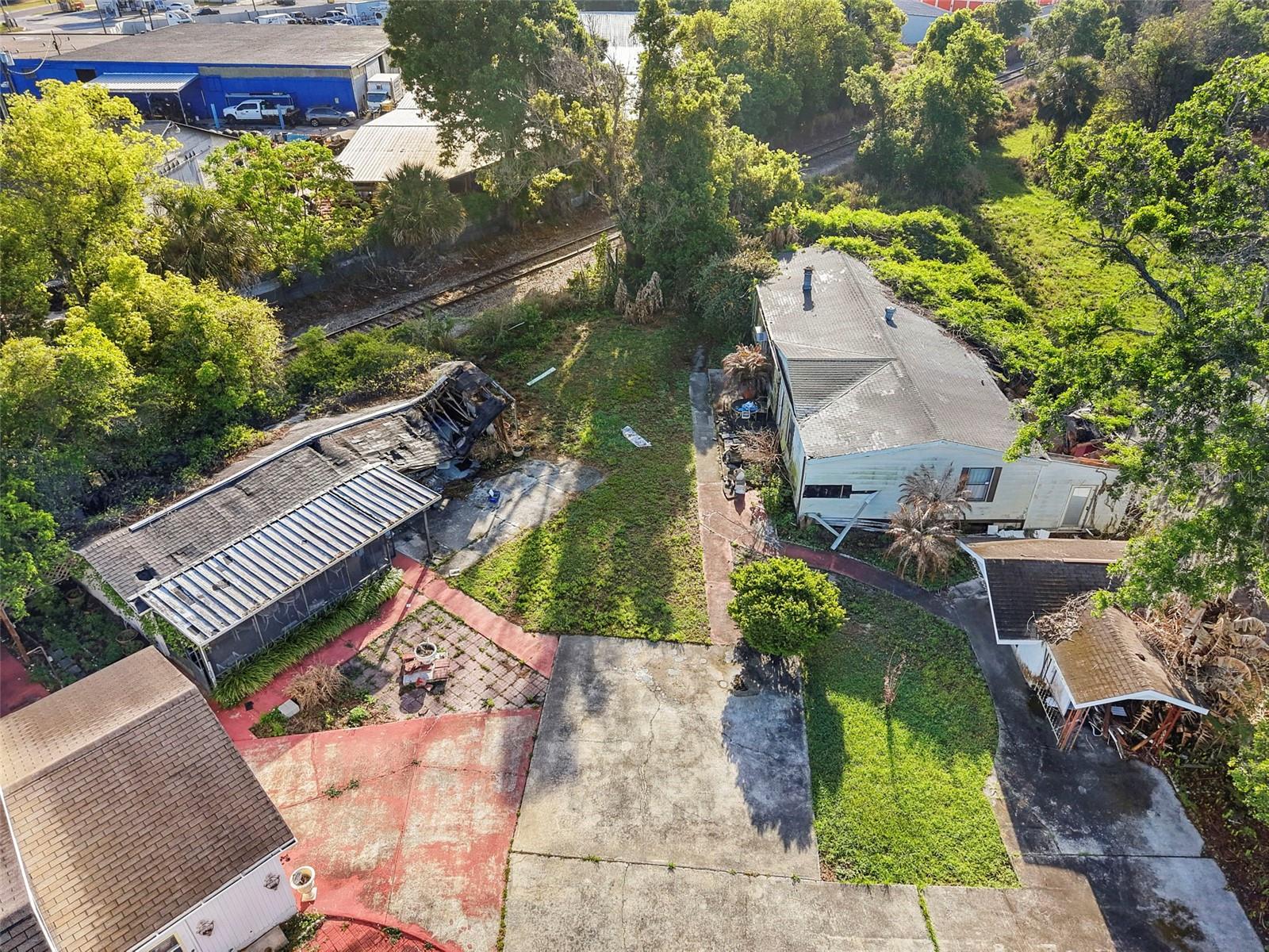 Image 3 of 67 For 227 Hawthorne Avenue