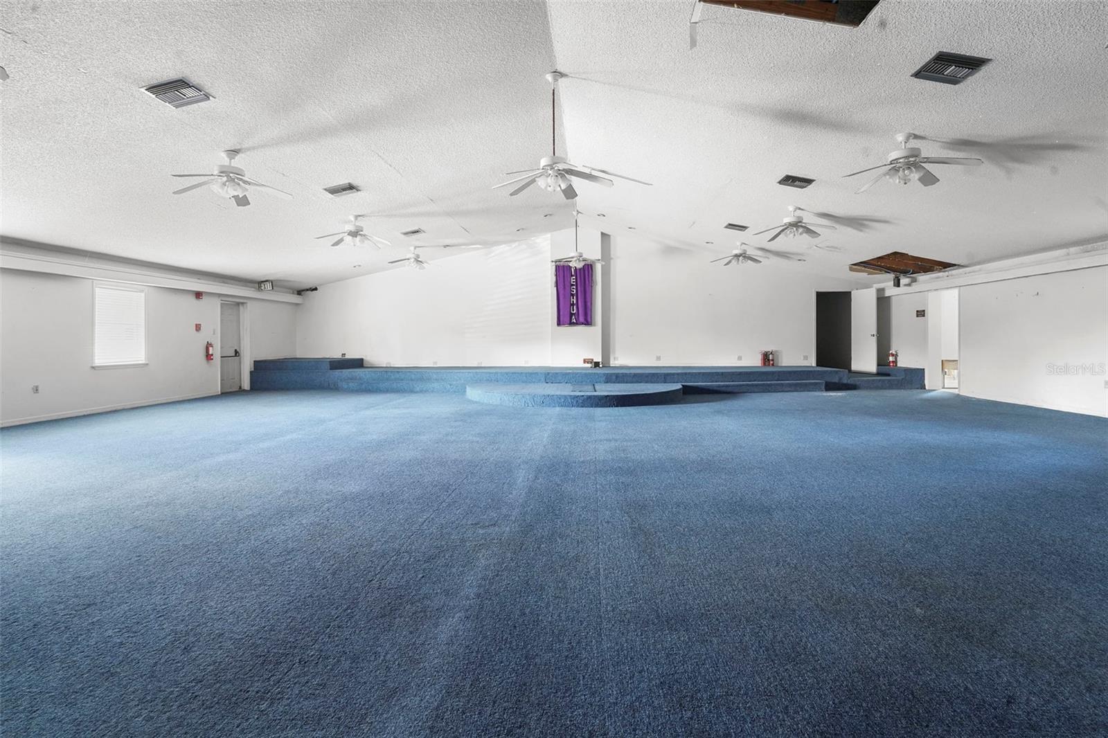 Image 51 of 67 For 227 Hawthorne Avenue