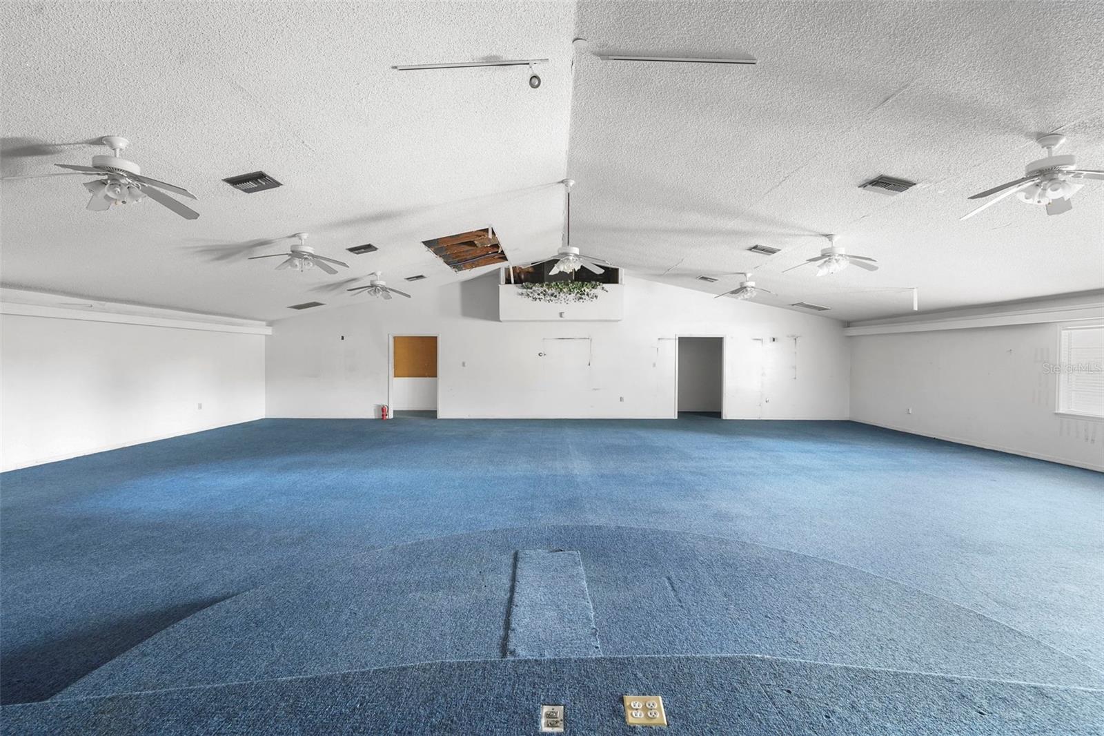 Image 52 of 67 For 227 Hawthorne Avenue