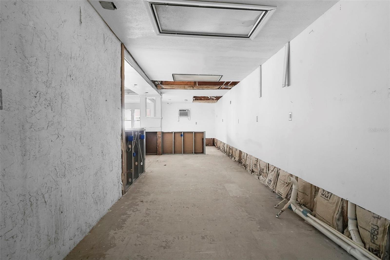 Image 54 of 67 For 227 Hawthorne Avenue