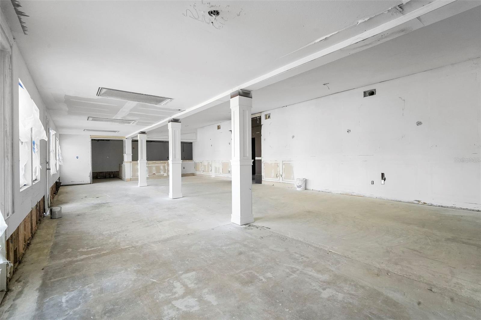 Image 56 of 67 For 227 Hawthorne Avenue