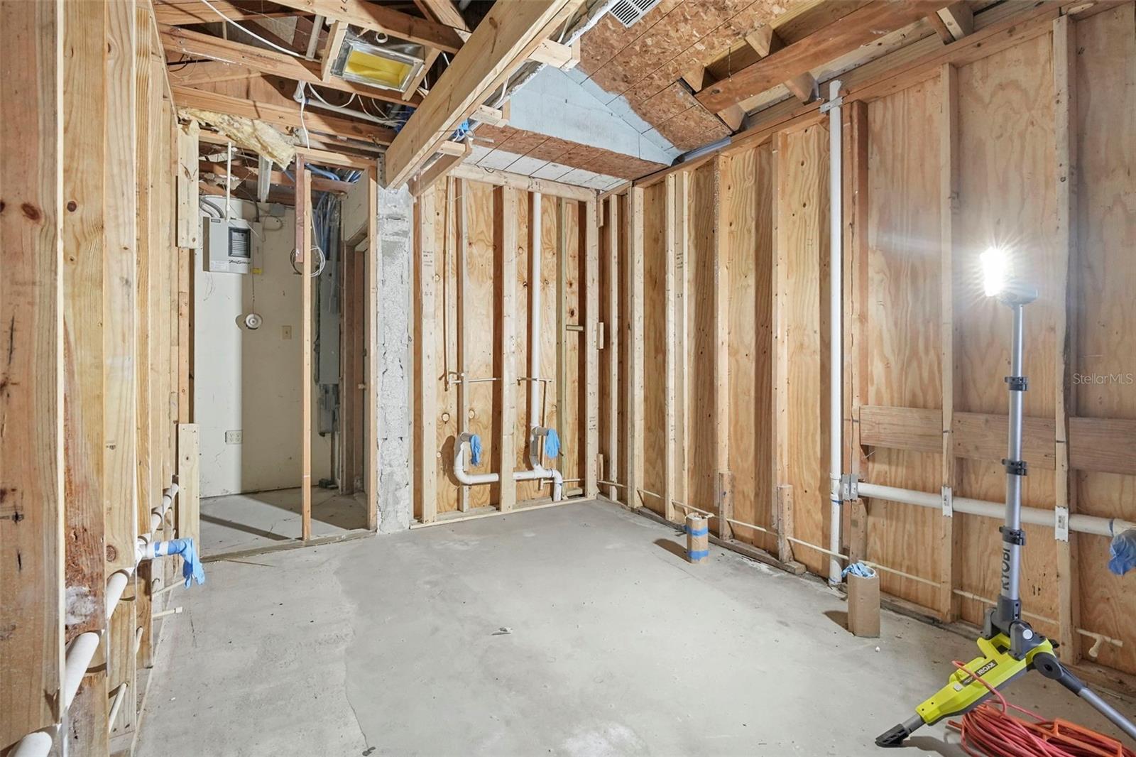 Image 59 of 67 For 227 Hawthorne Avenue