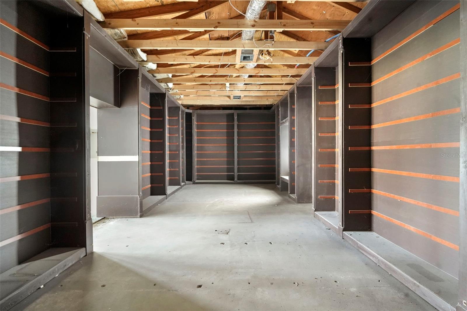 Image 61 of 67 For 227 Hawthorne Avenue