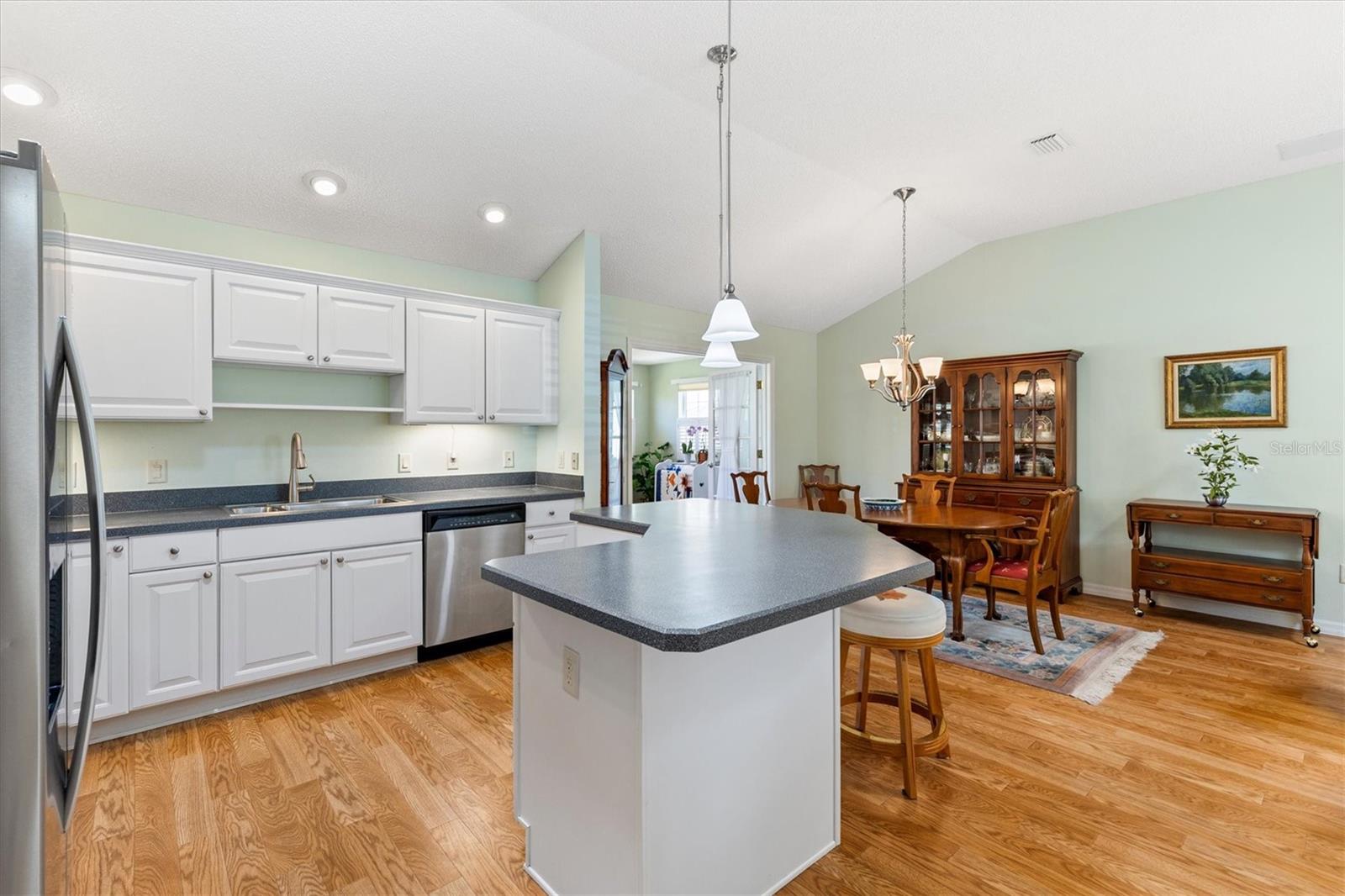 Image 10 of 38 For 2725 Morven Park Way