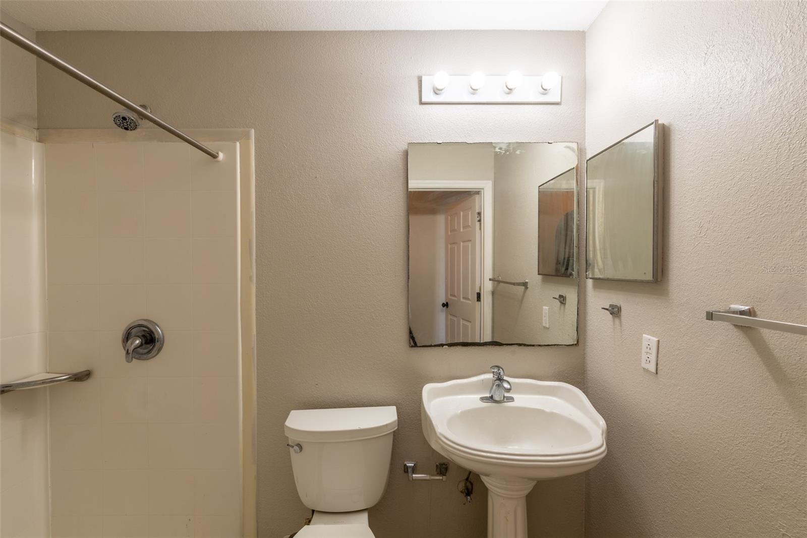 Image 14 of 46 For 383 Fairfield Drive