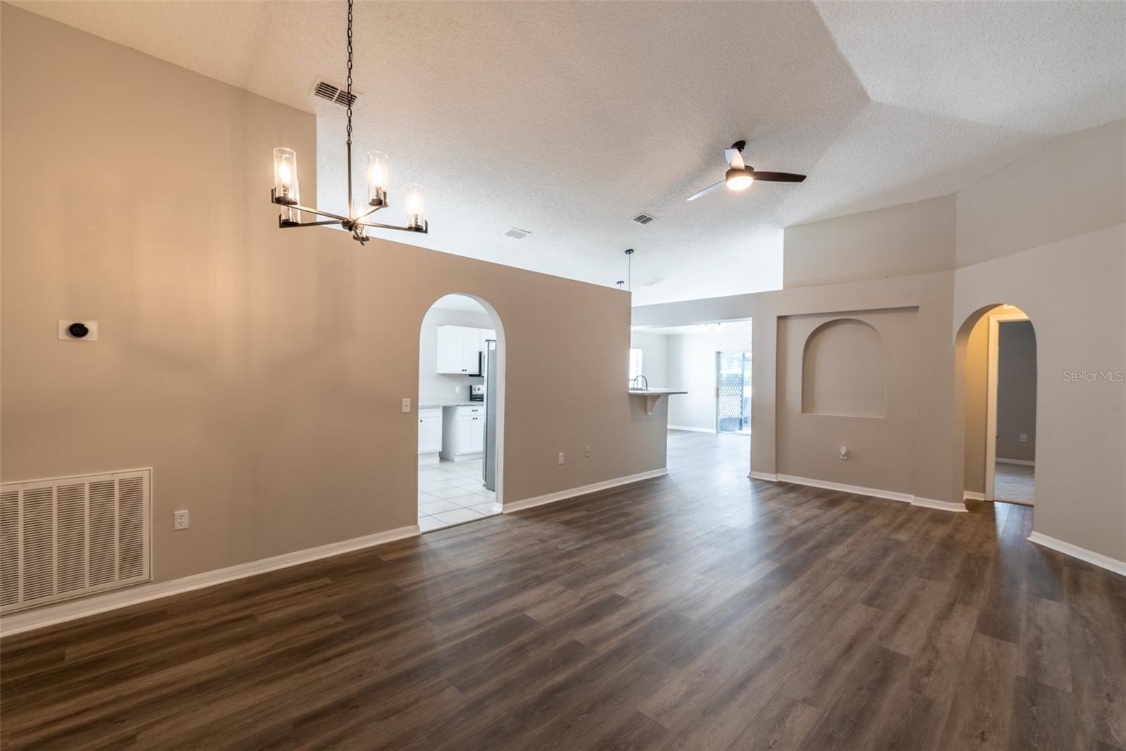 Image 17 of 46 For 383 Fairfield Drive