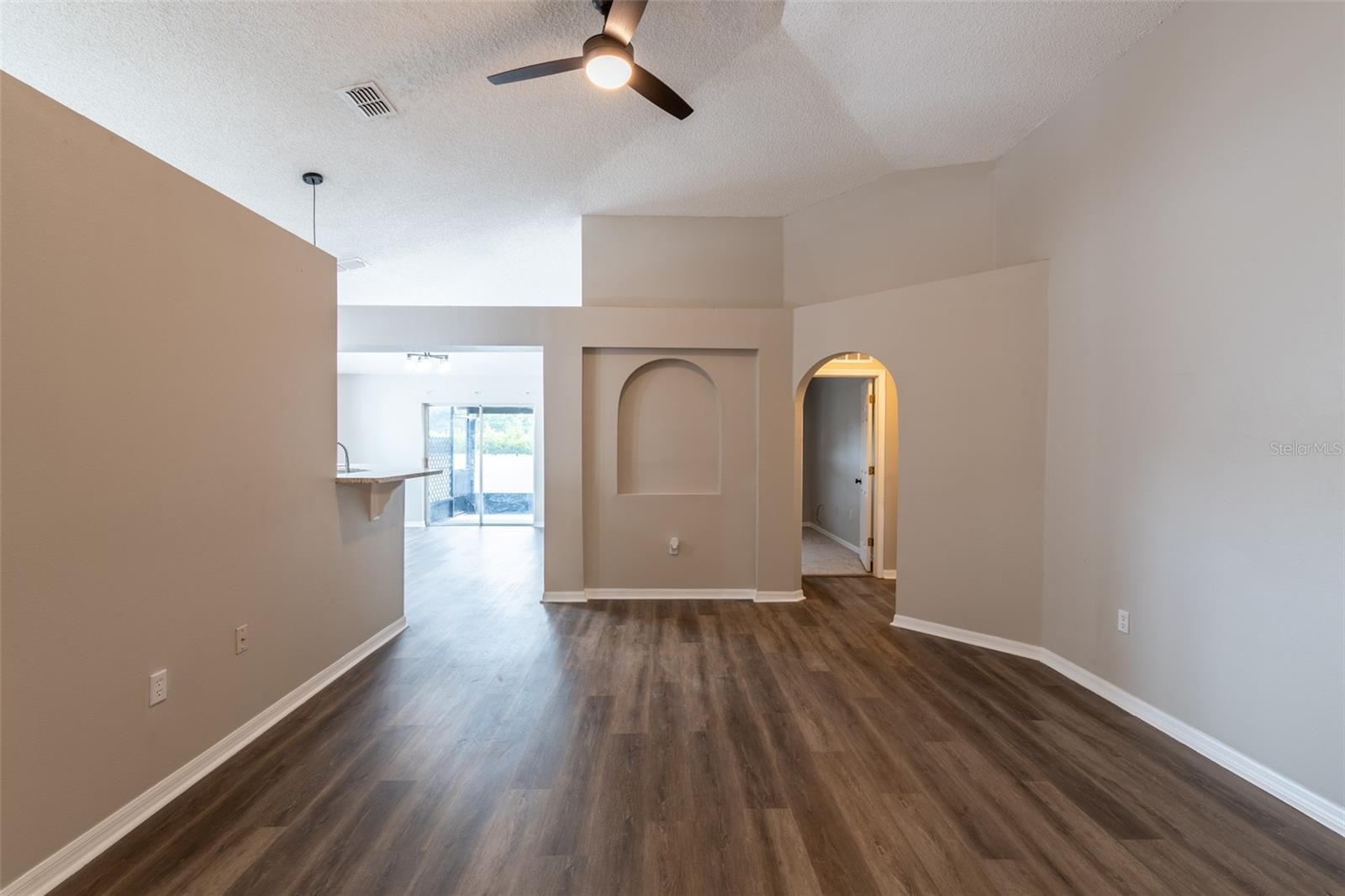 Image 19 of 46 For 383 Fairfield Drive