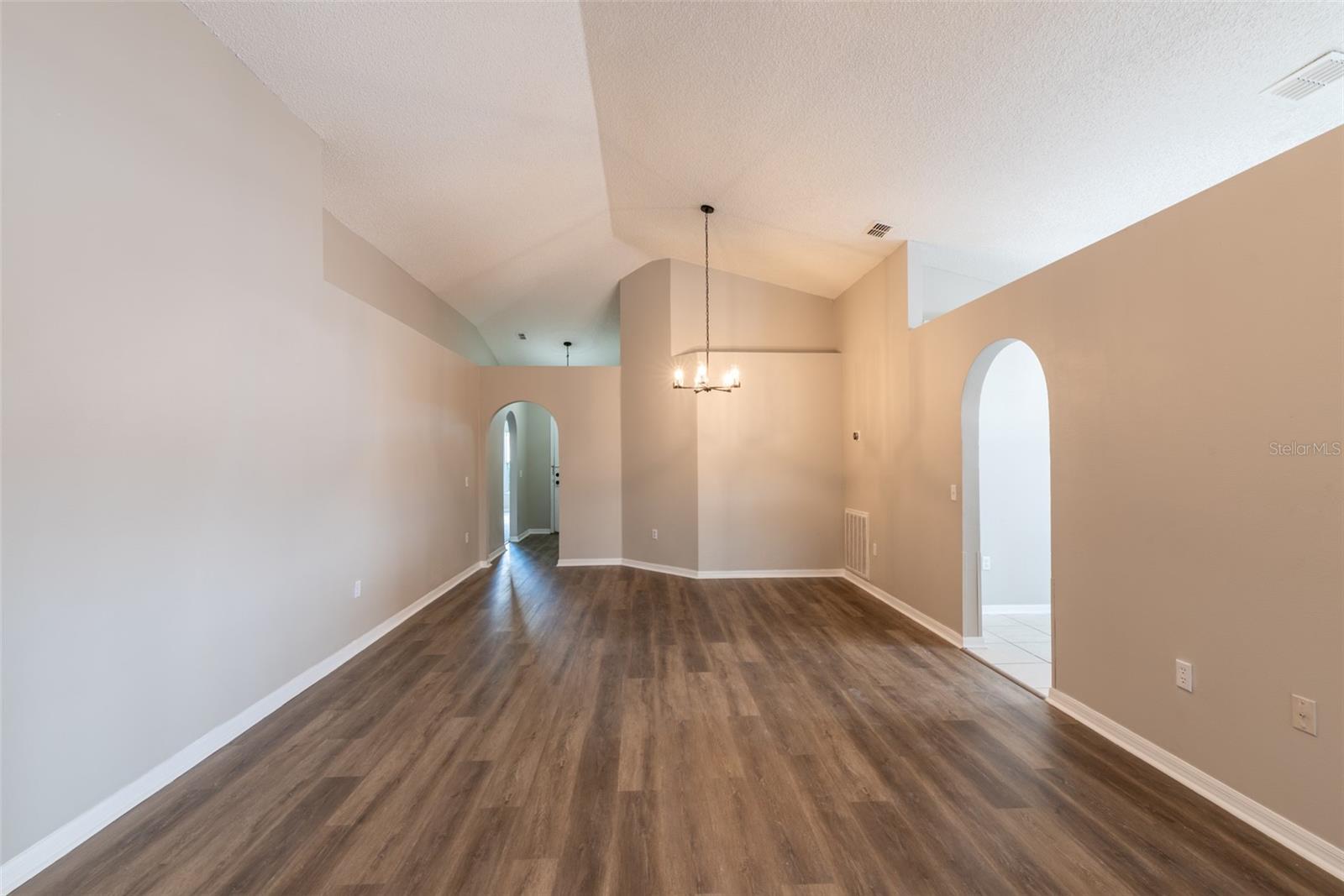 Image 20 of 46 For 383 Fairfield Drive