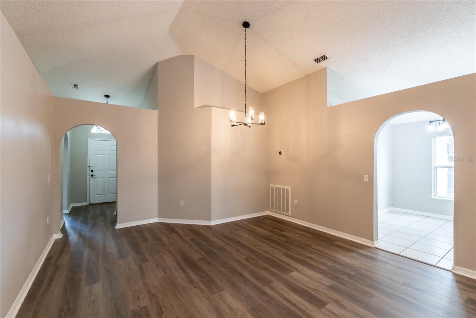 Image 22 of 46 For 383 Fairfield Drive