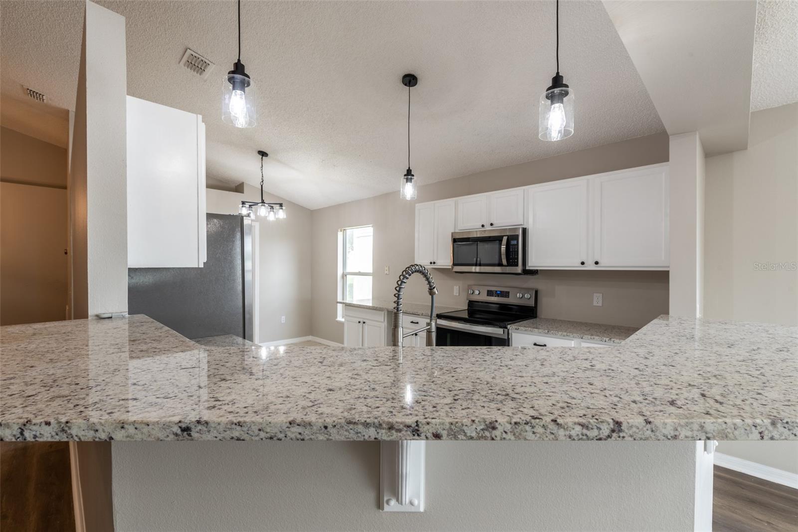 Image 25 of 46 For 383 Fairfield Drive