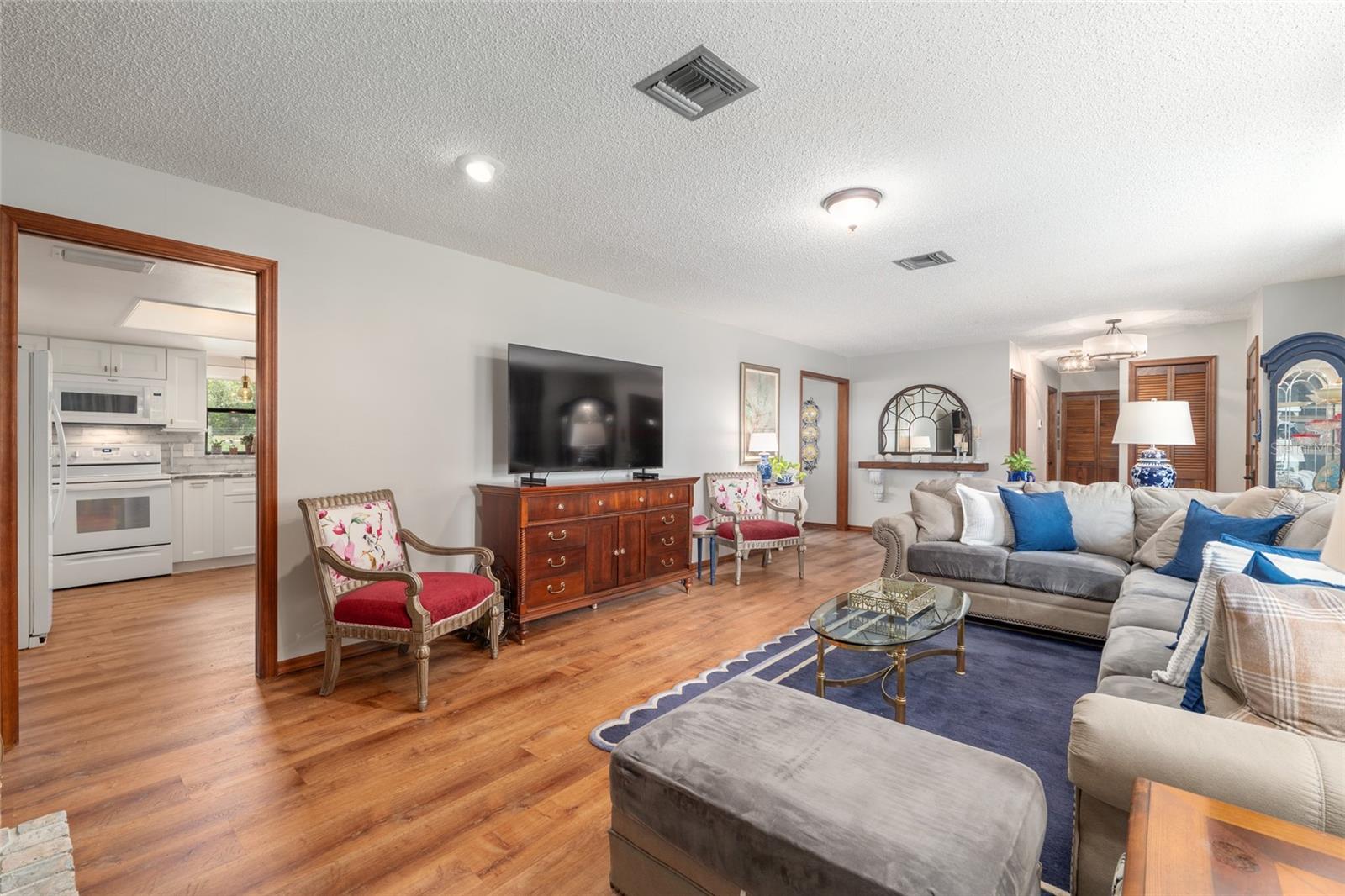 Image 21 of 74 For 38845 Ella Drive