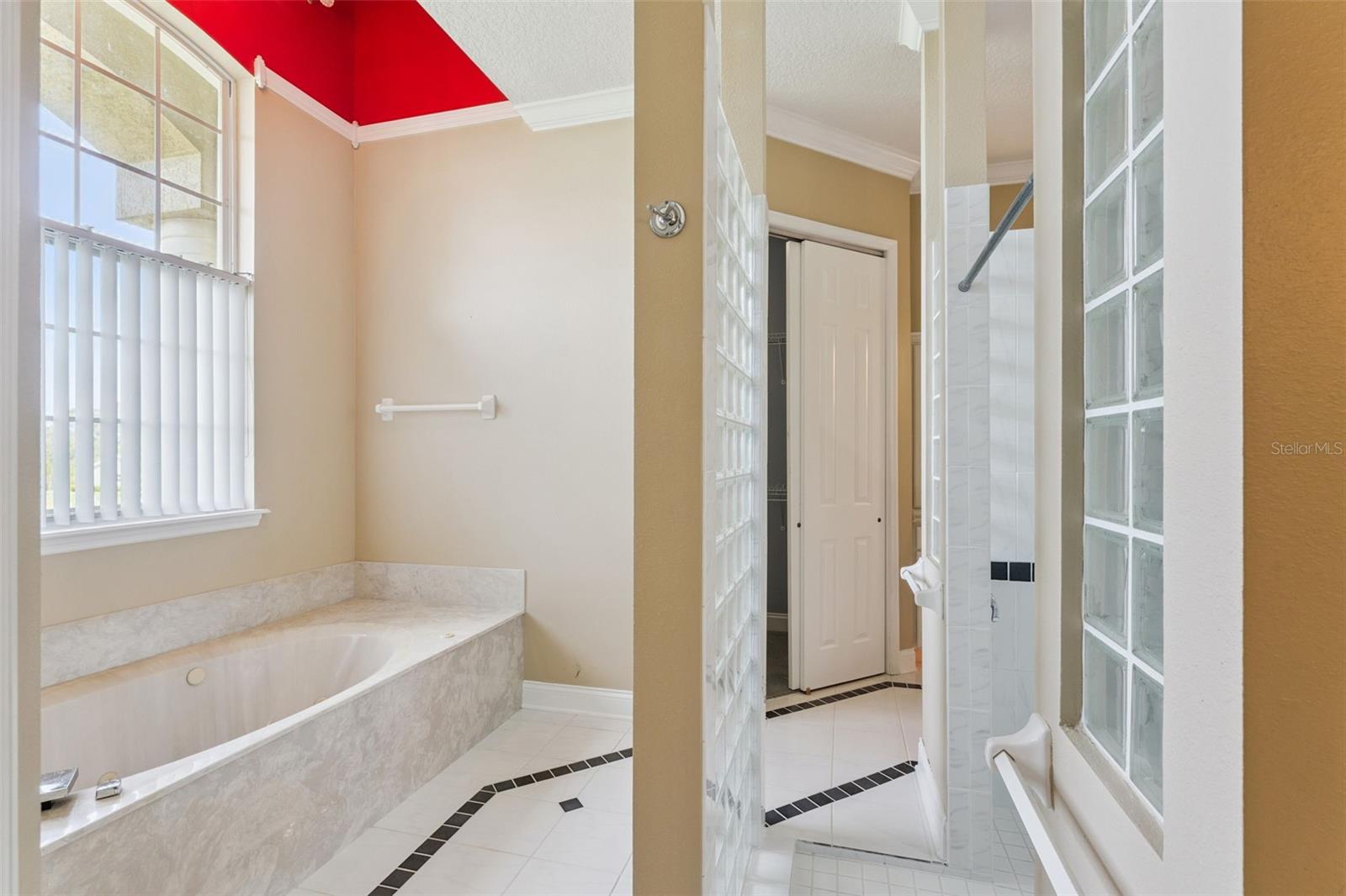 Image 16 of 48 For 17540 Vista Belle Court