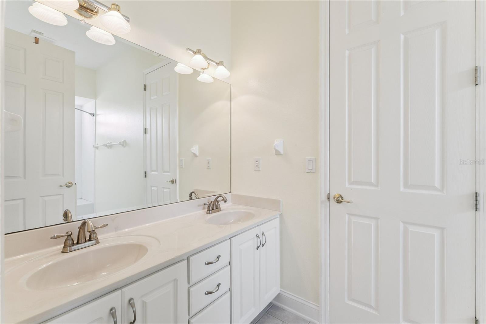 Image 17 of 48 For 17540 Vista Belle Court