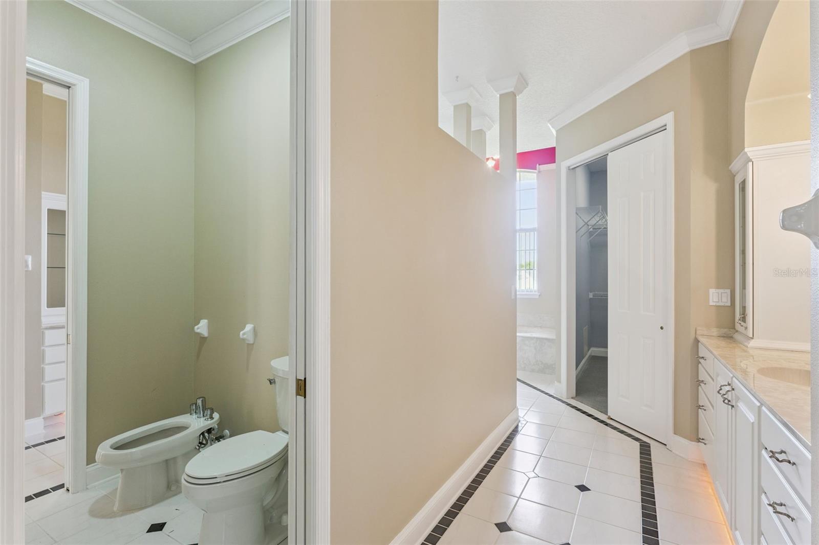 Image 18 of 48 For 17540 Vista Belle Court