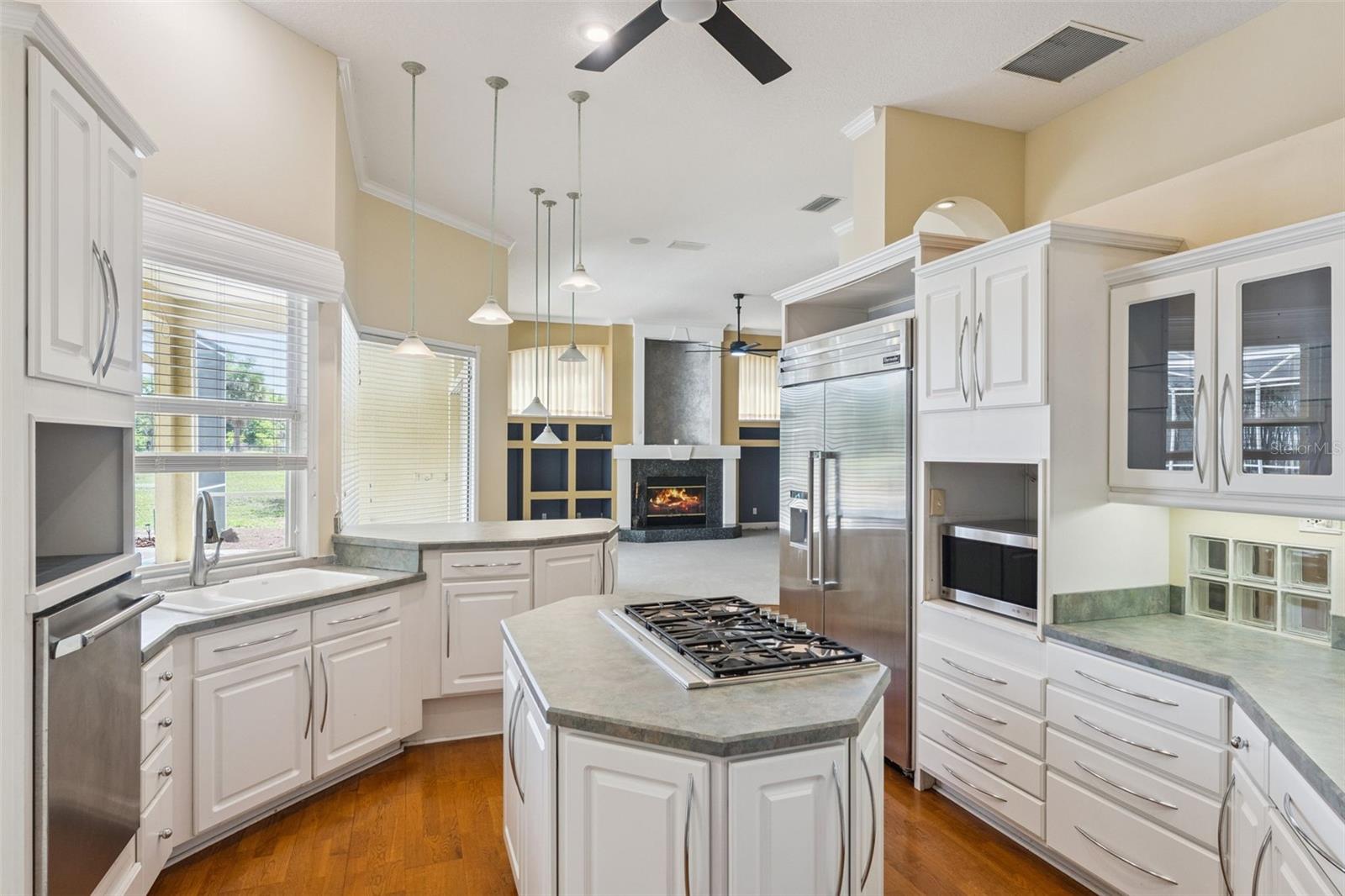 Image 20 of 48 For 17540 Vista Belle Court