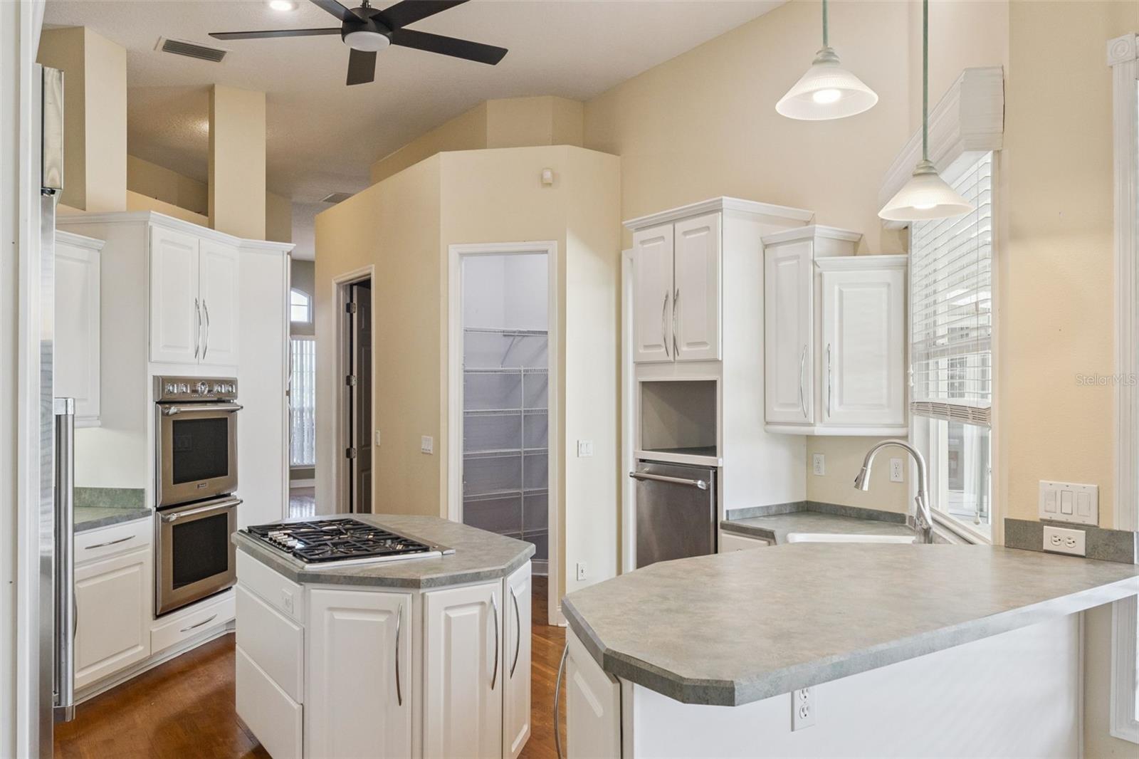 Image 21 of 48 For 17540 Vista Belle Court