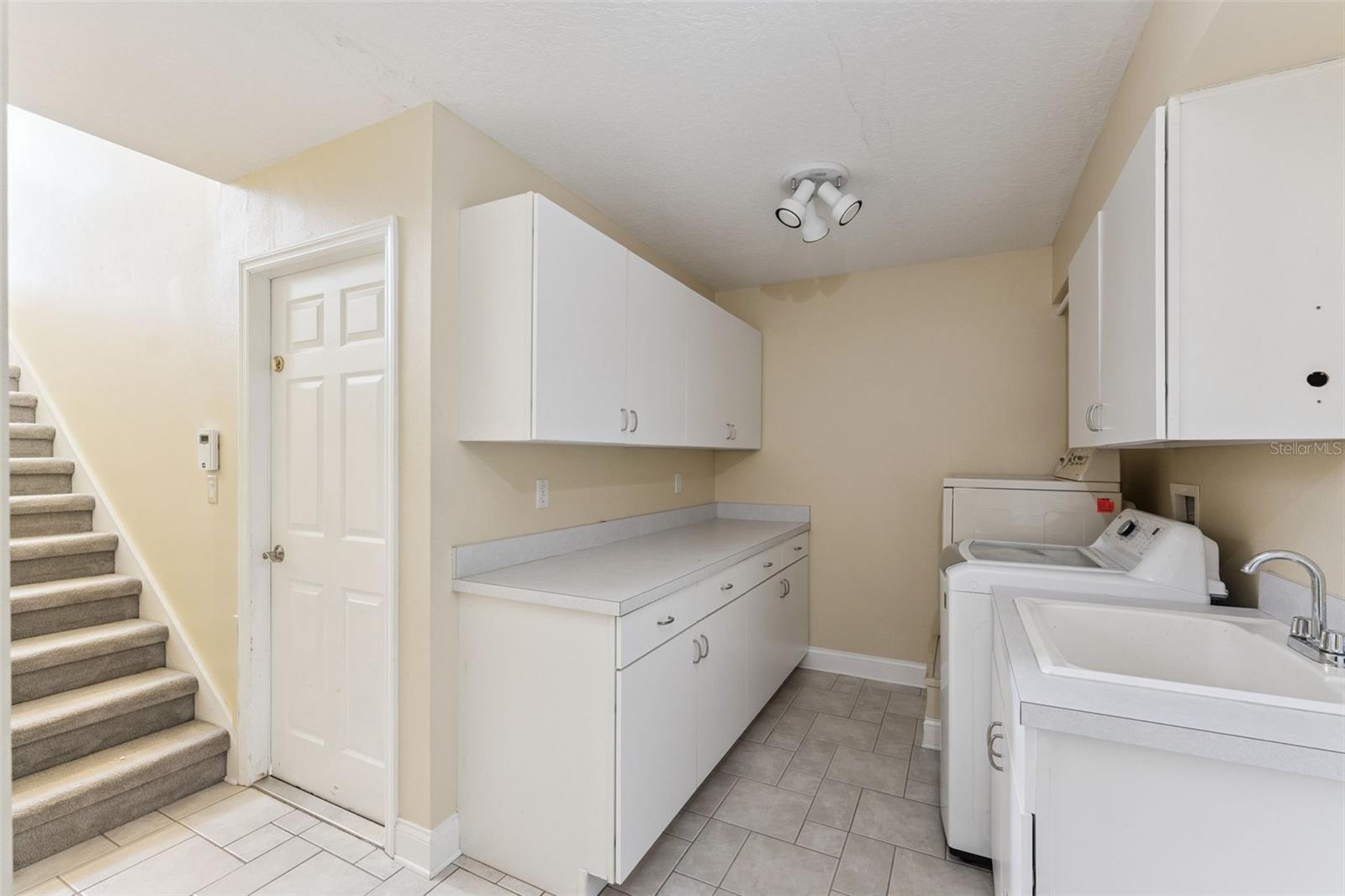 Image 24 of 48 For 17540 Vista Belle Court