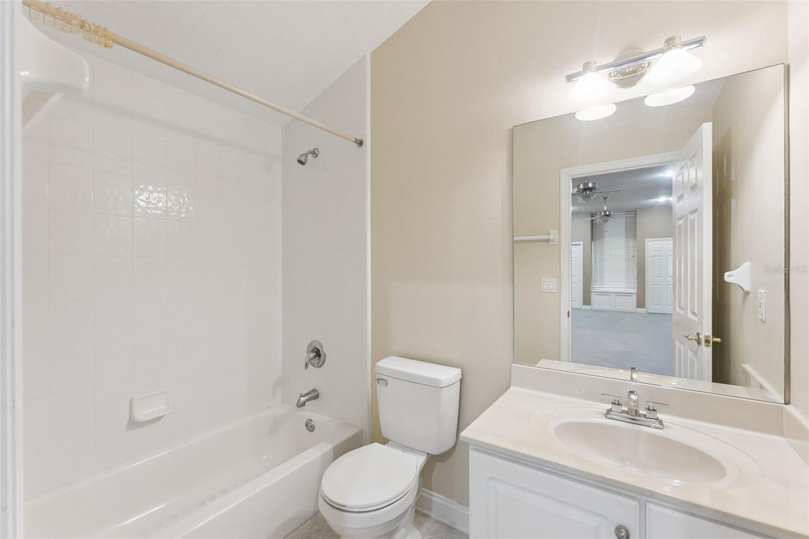 Image 31 of 48 For 17540 Vista Belle Court