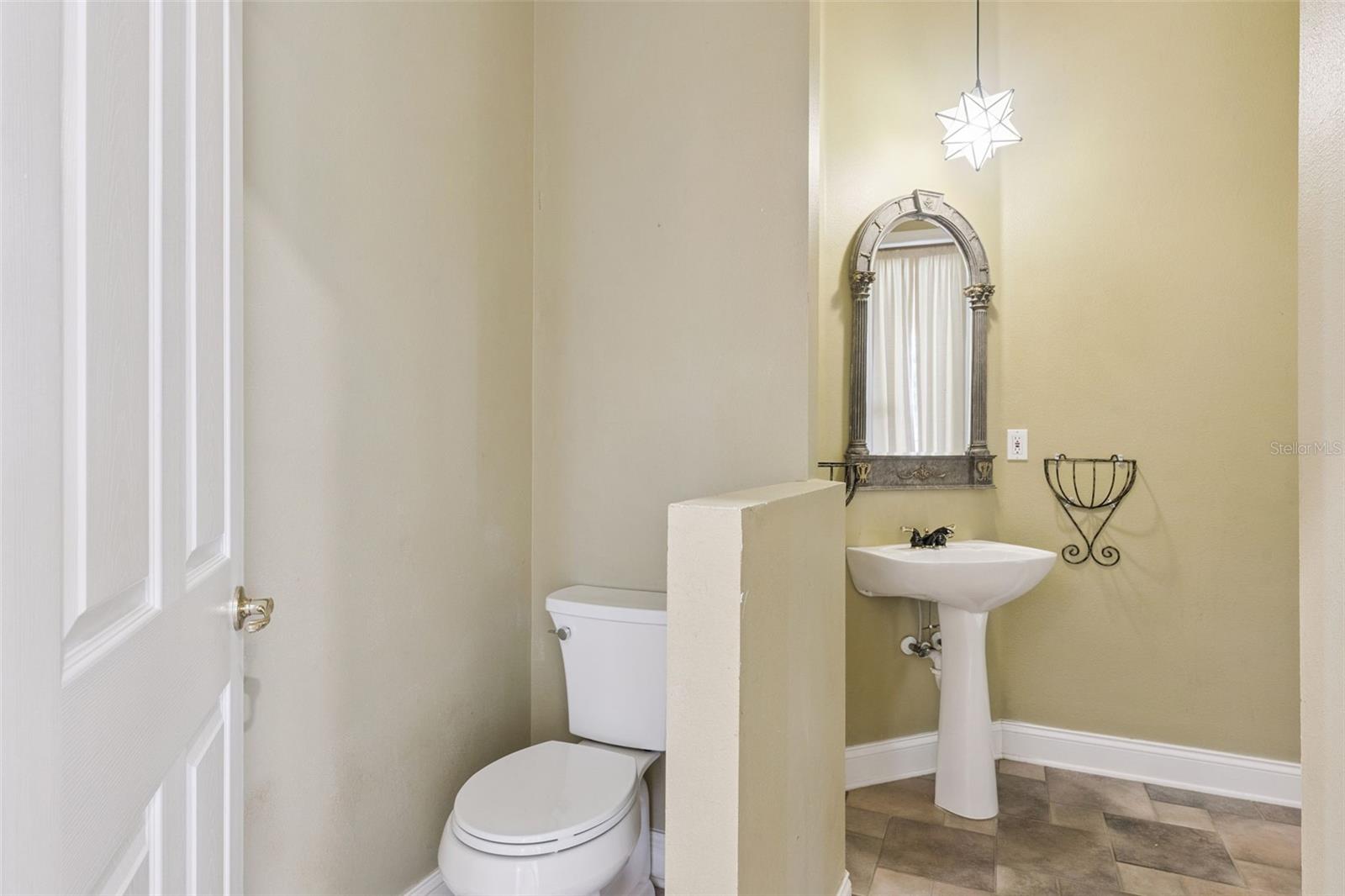 Image 32 of 48 For 17540 Vista Belle Court