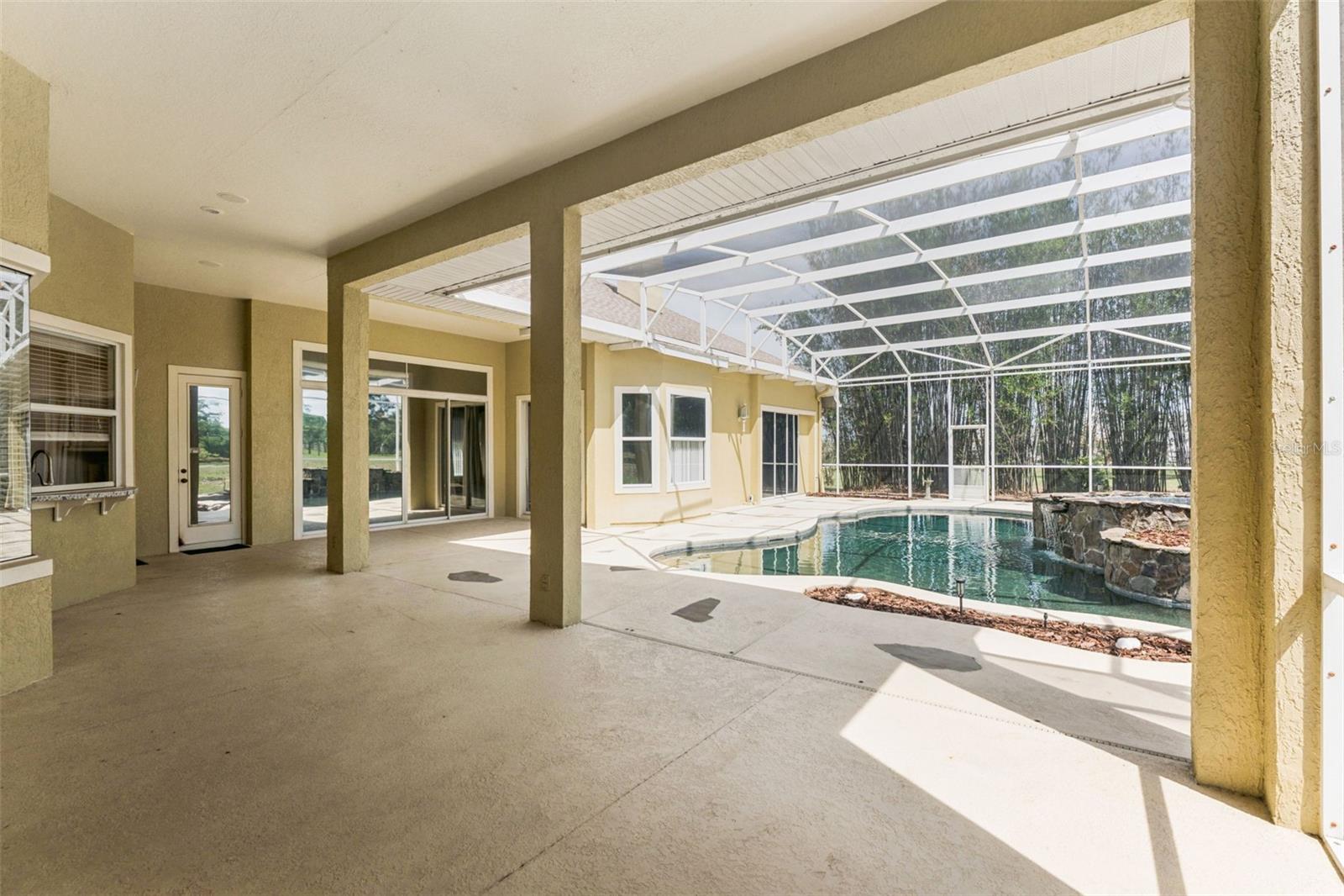 Image 33 of 48 For 17540 Vista Belle Court