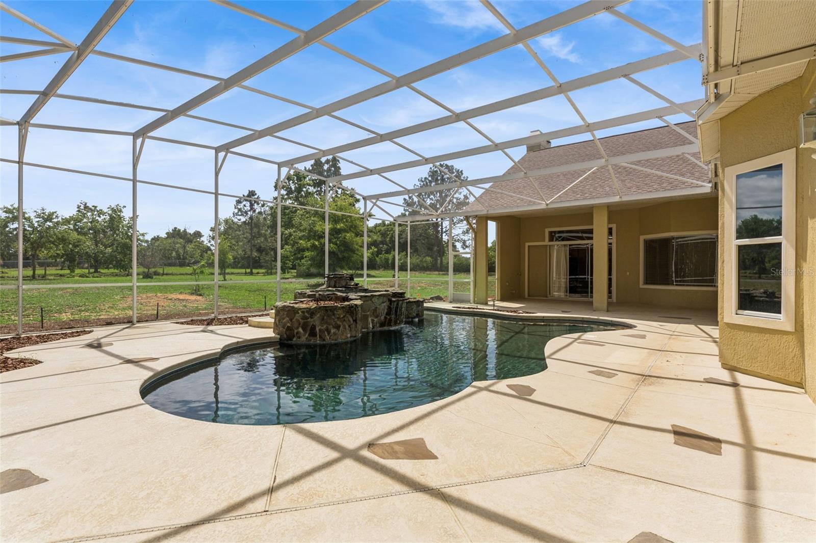 Image 37 of 48 For 17540 Vista Belle Court