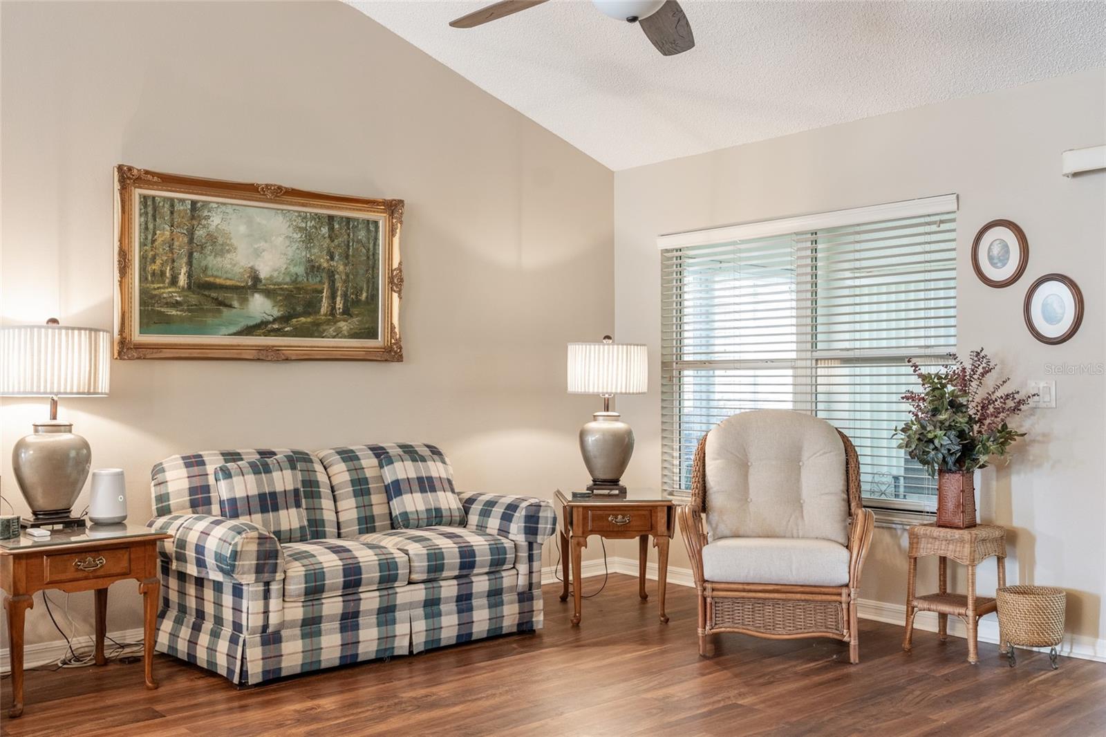 Listing photo id 9 for 17830 88th Cascade Court