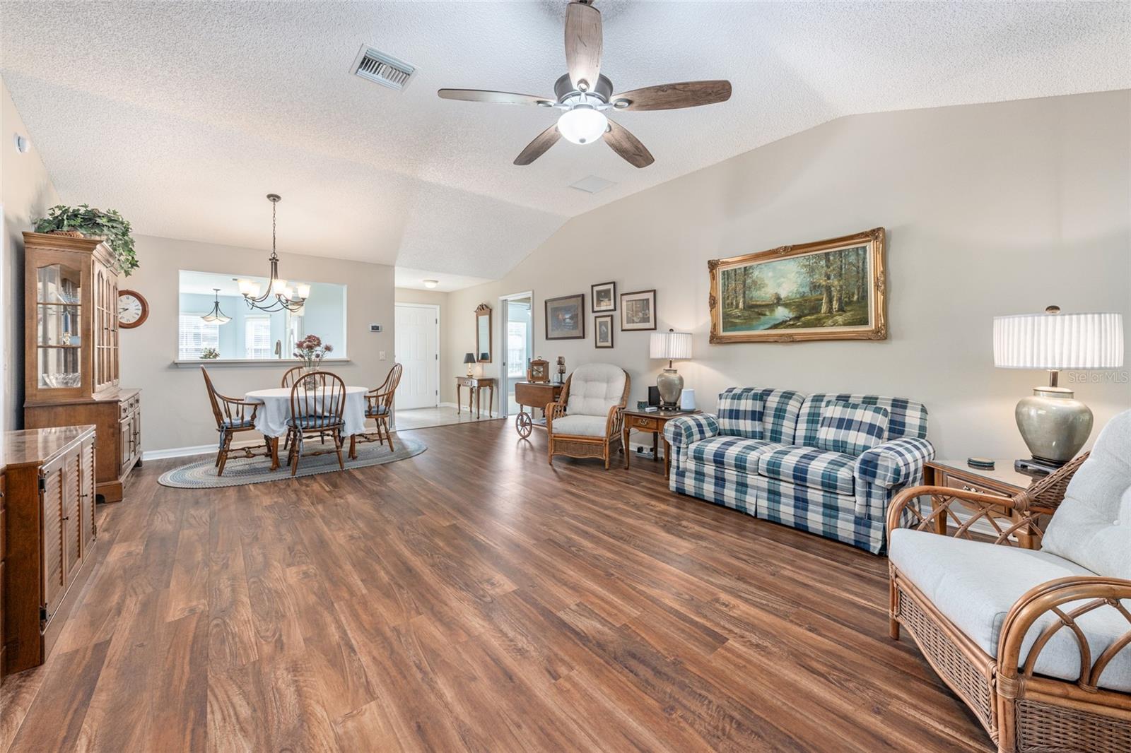 Listing photo id 10 for 17830 88th Cascade Court