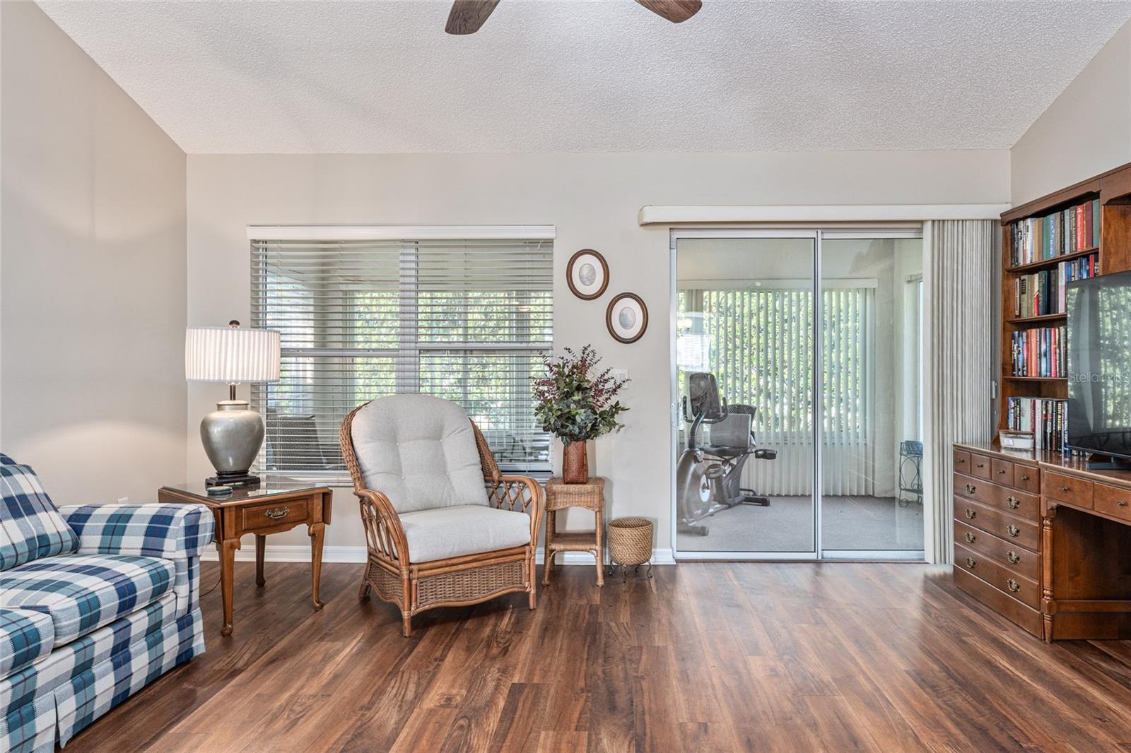 Listing photo id 14 for 17830 88th Cascade Court