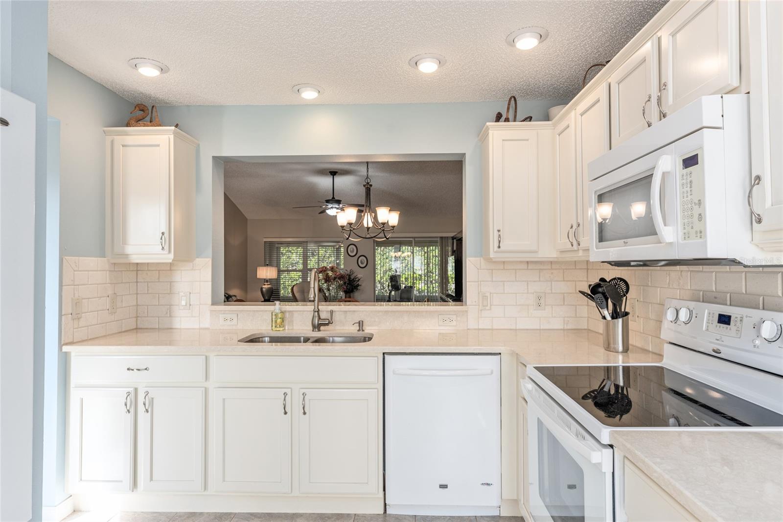 Listing photo id 21 for 17830 88th Cascade Court