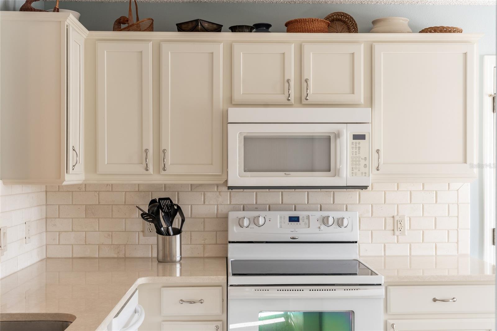 Listing photo id 25 for 17830 88th Cascade Court