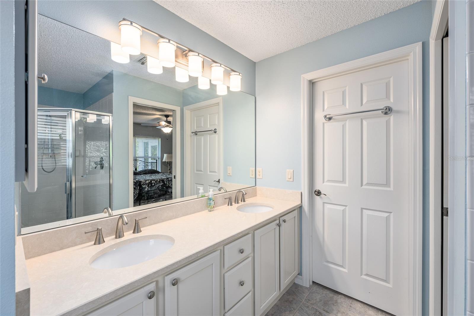 Listing photo id 35 for 17830 88th Cascade Court