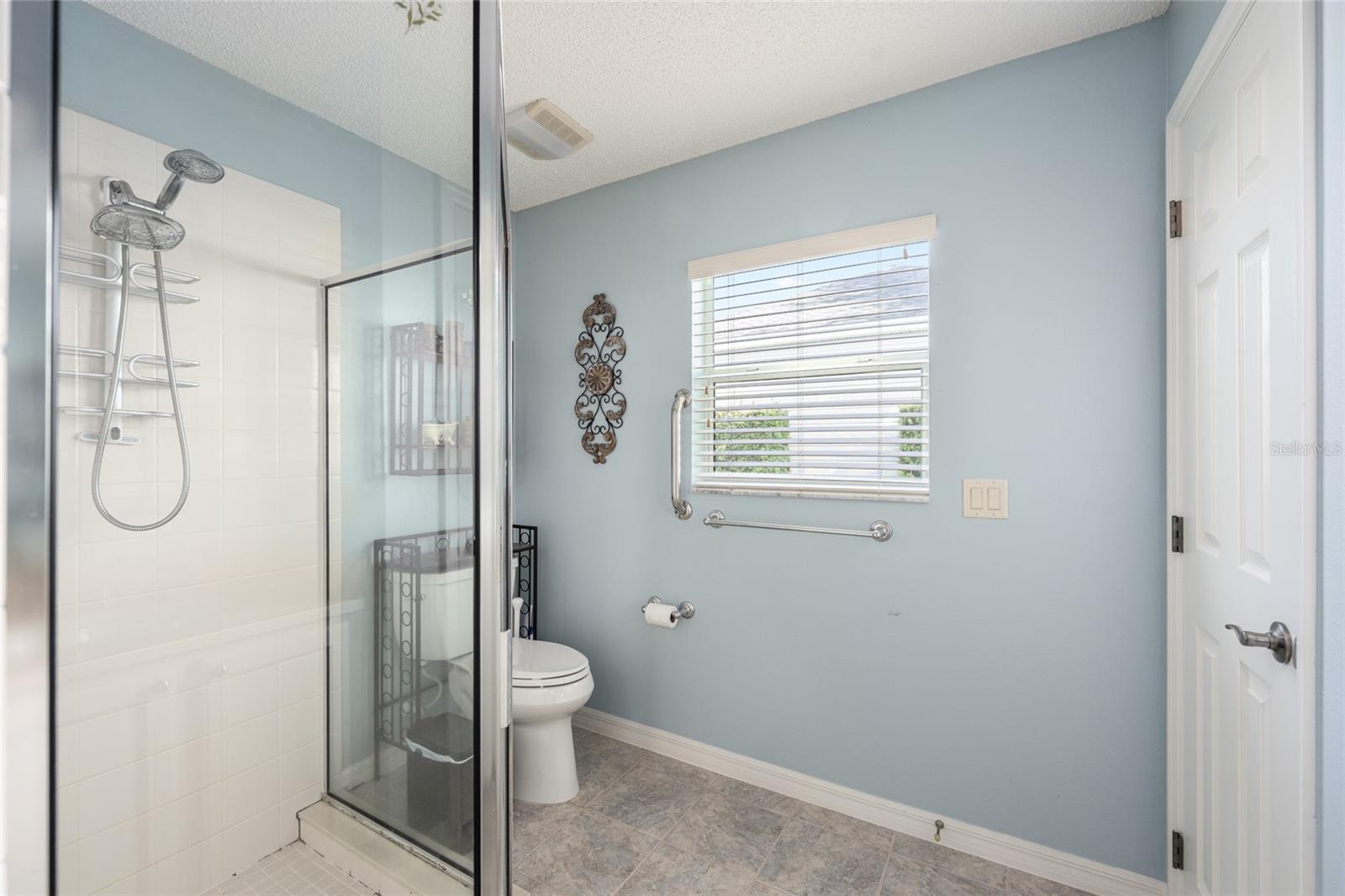 Listing photo id 38 for 17830 88th Cascade Court