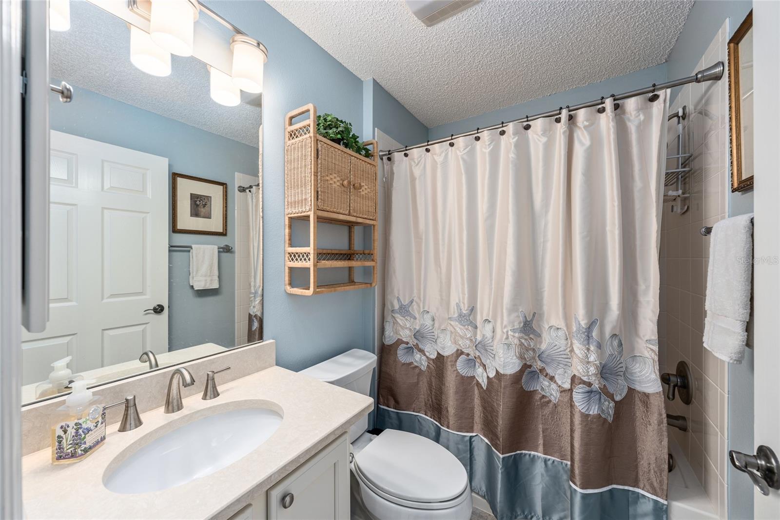 Listing photo id 45 for 17830 88th Cascade Court