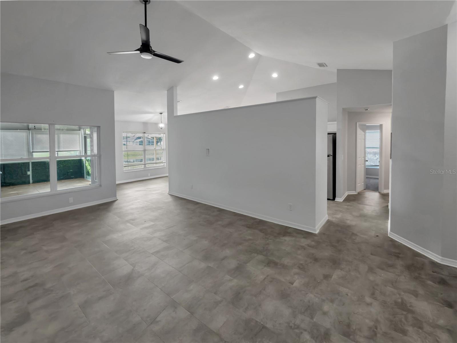 Image 7 of 31 For 12819 Waterhaven Circle