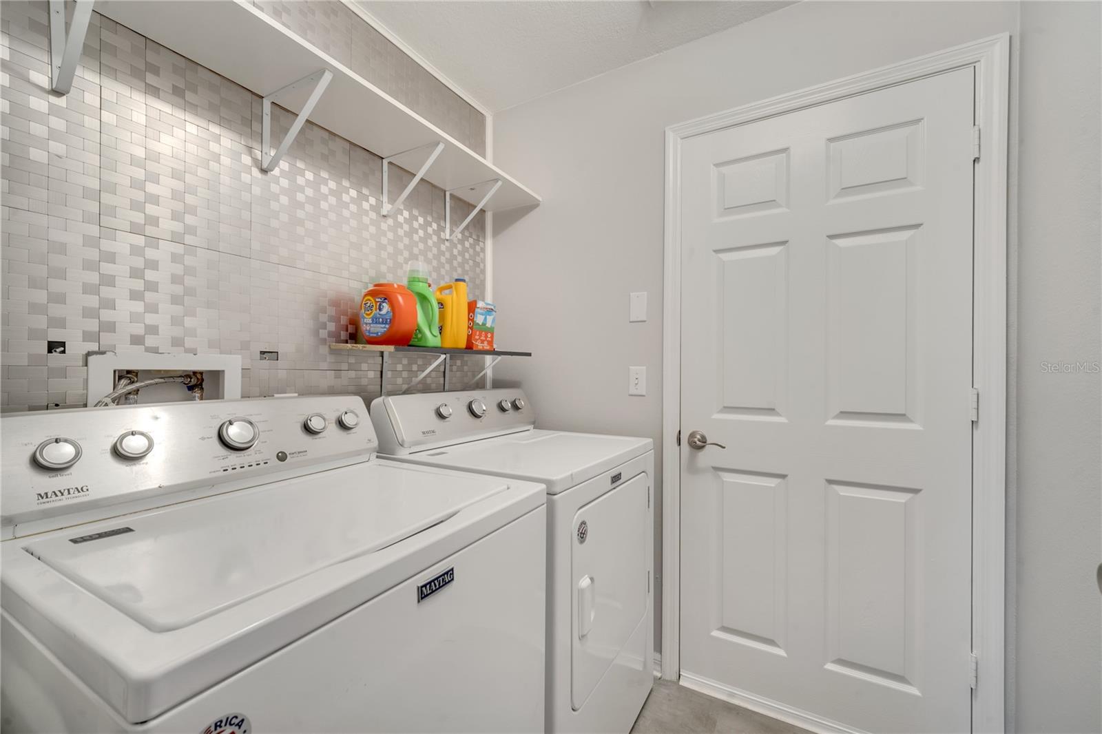 Image 9 of 31 For 12819 Waterhaven Circle