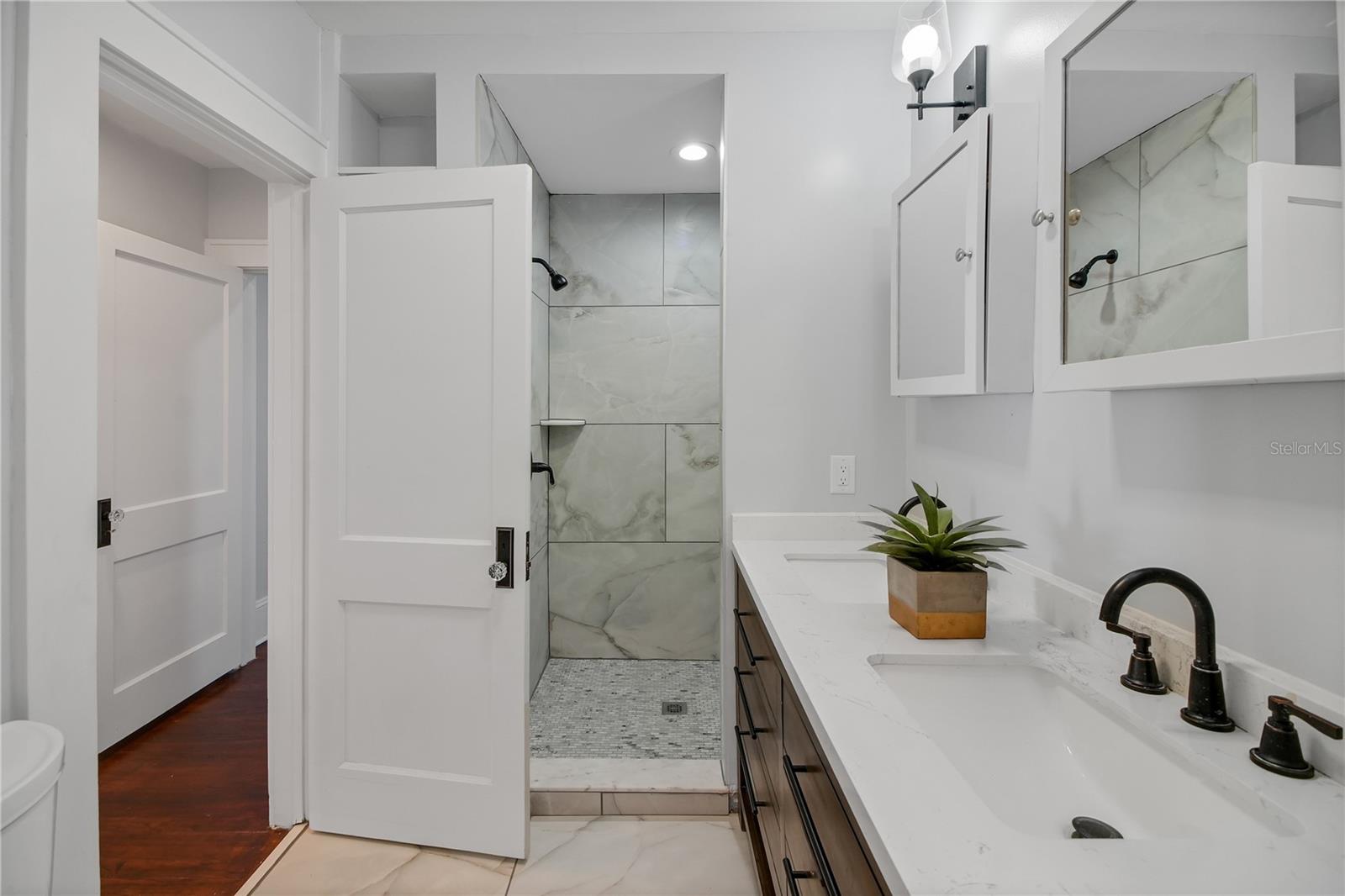 Image 28 of 69 For 30437 Orange Drive