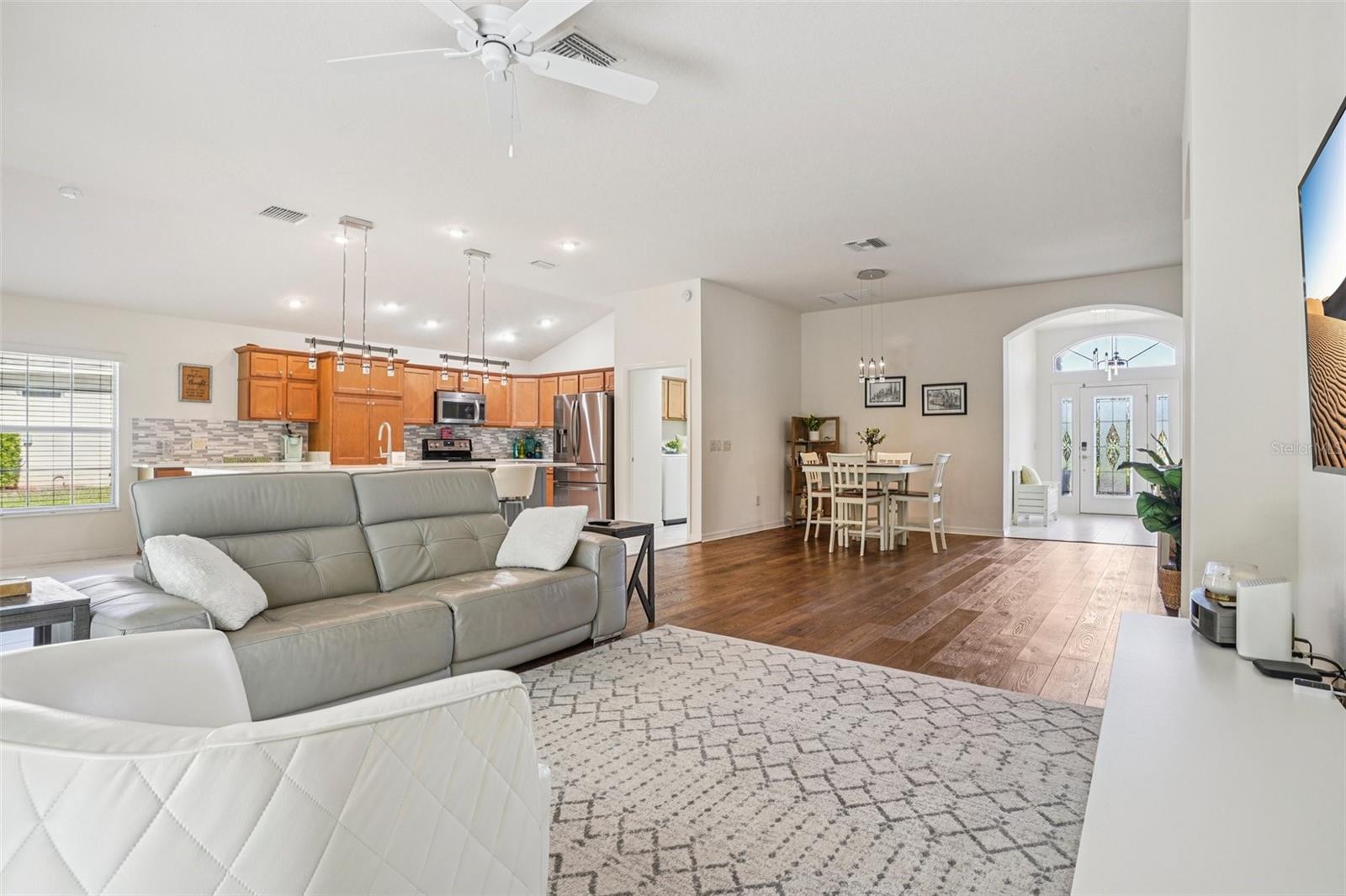 Image 11 of 57 For 10063 Lake Miona Way