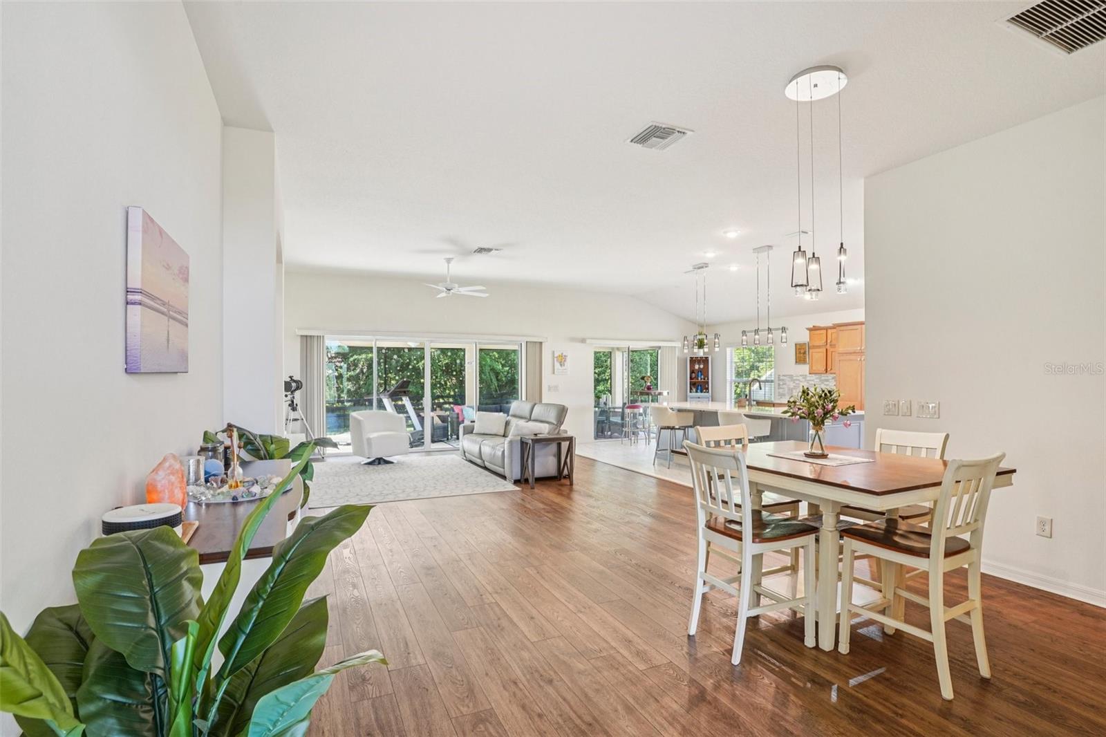 Image 14 of 57 For 10063 Lake Miona Way