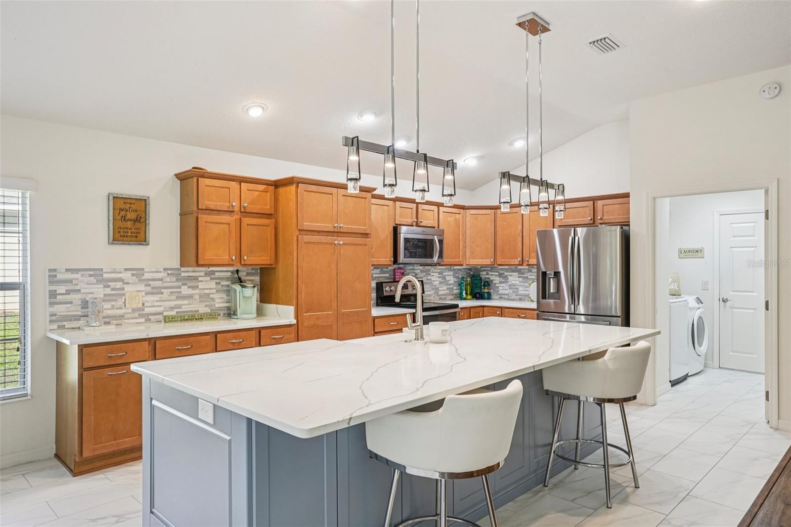 Image 20 of 57 For 10063 Lake Miona Way