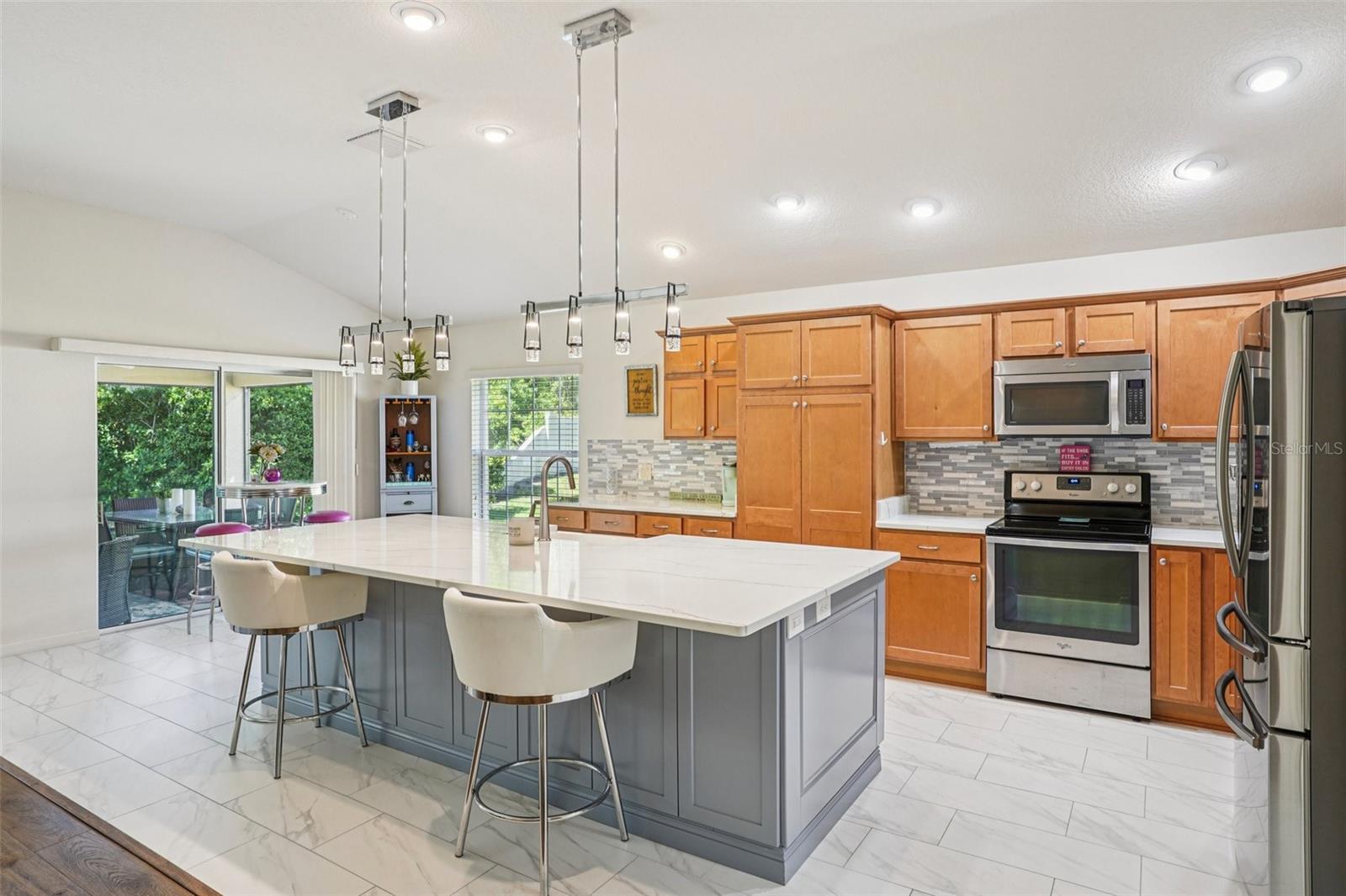 Image 21 of 57 For 10063 Lake Miona Way