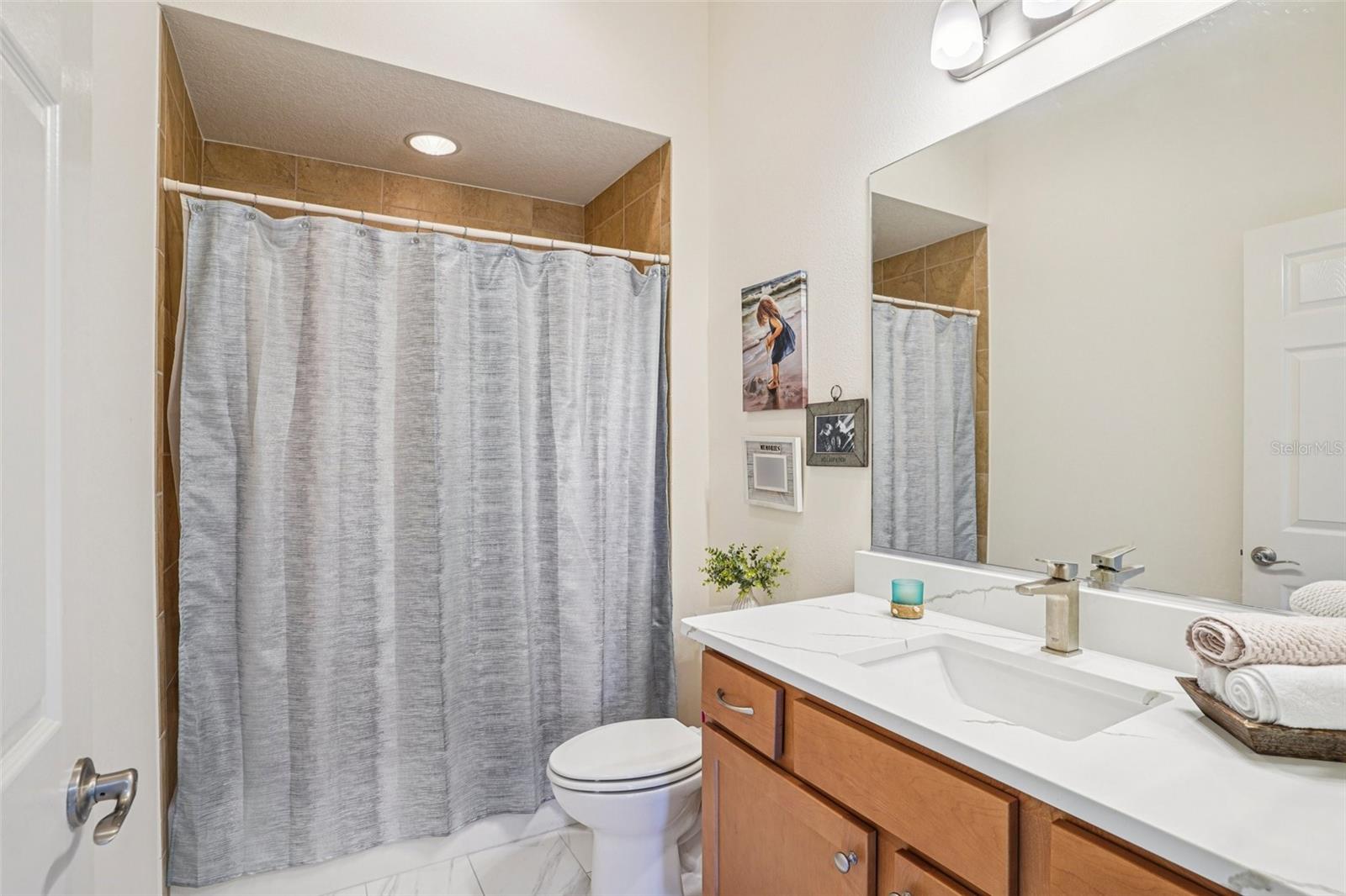 Image 31 of 57 For 10063 Lake Miona Way