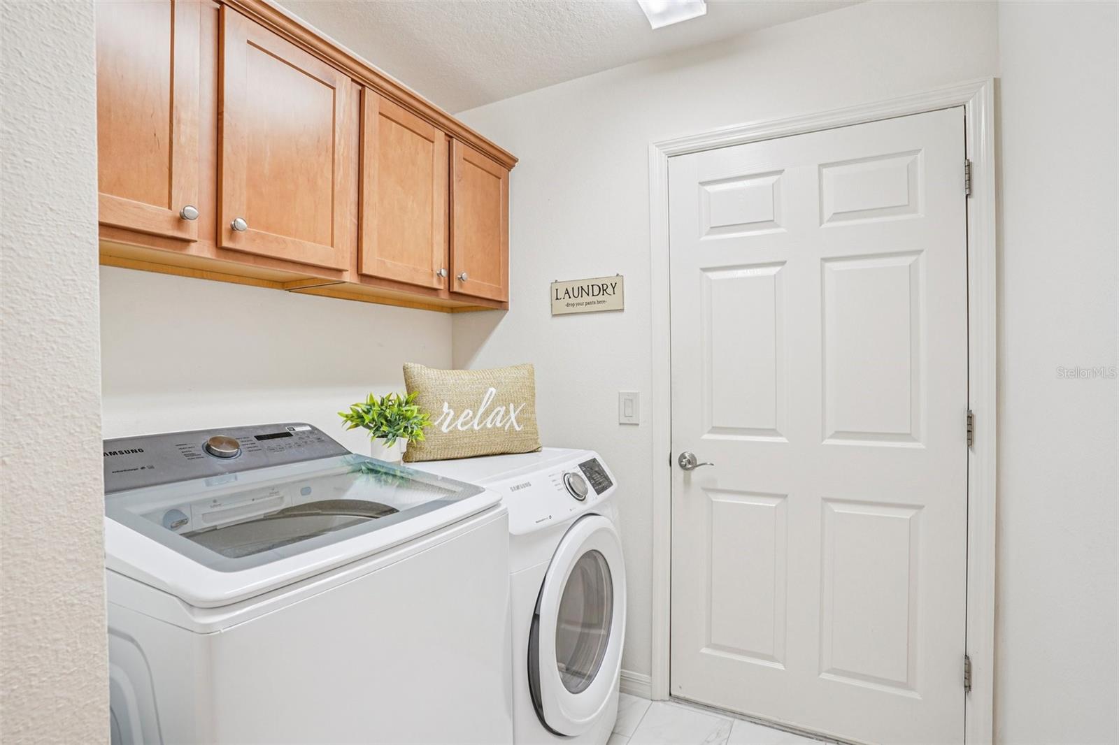 Image 35 of 57 For 10063 Lake Miona Way