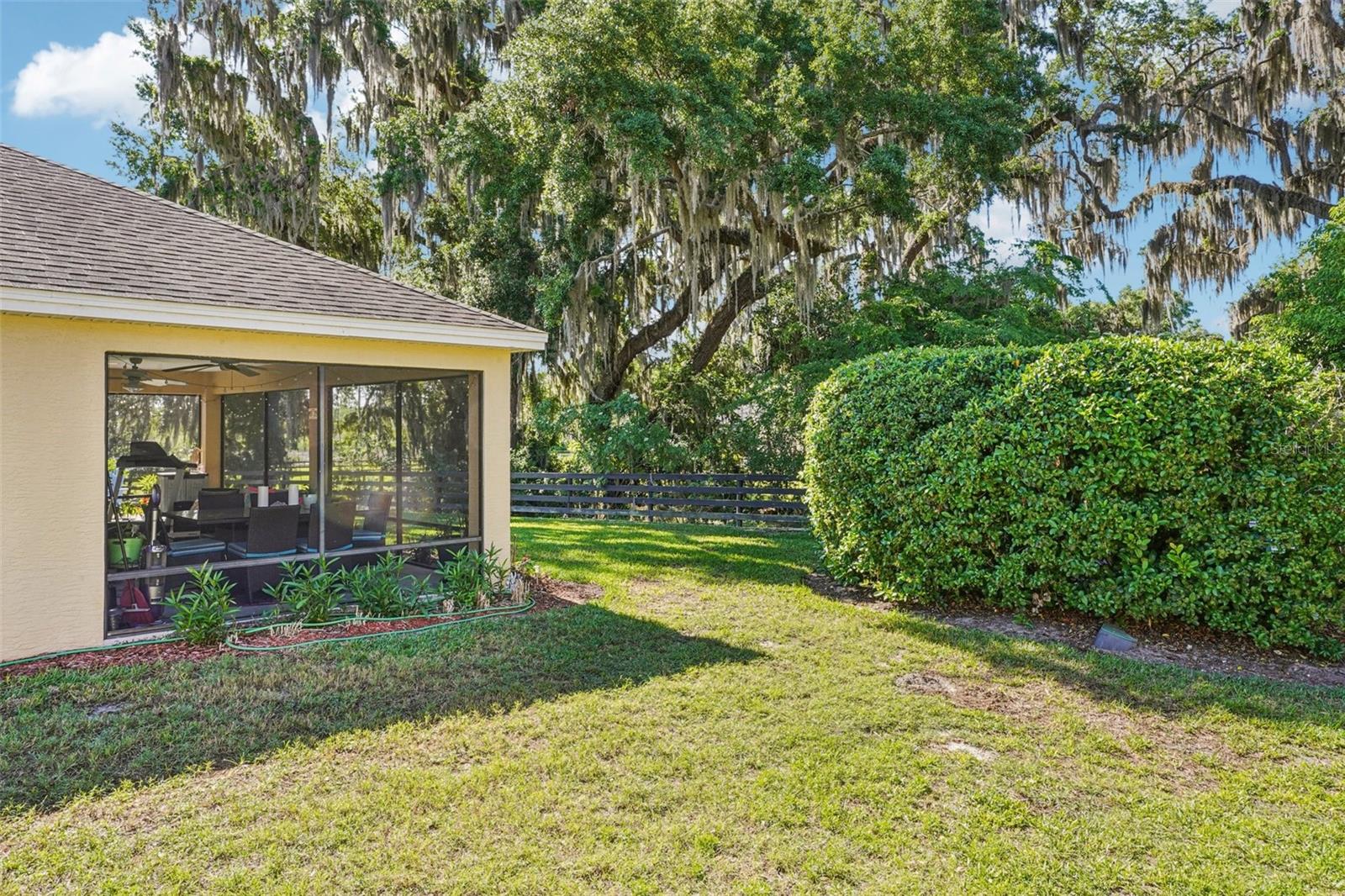 Image 39 of 57 For 10063 Lake Miona Way