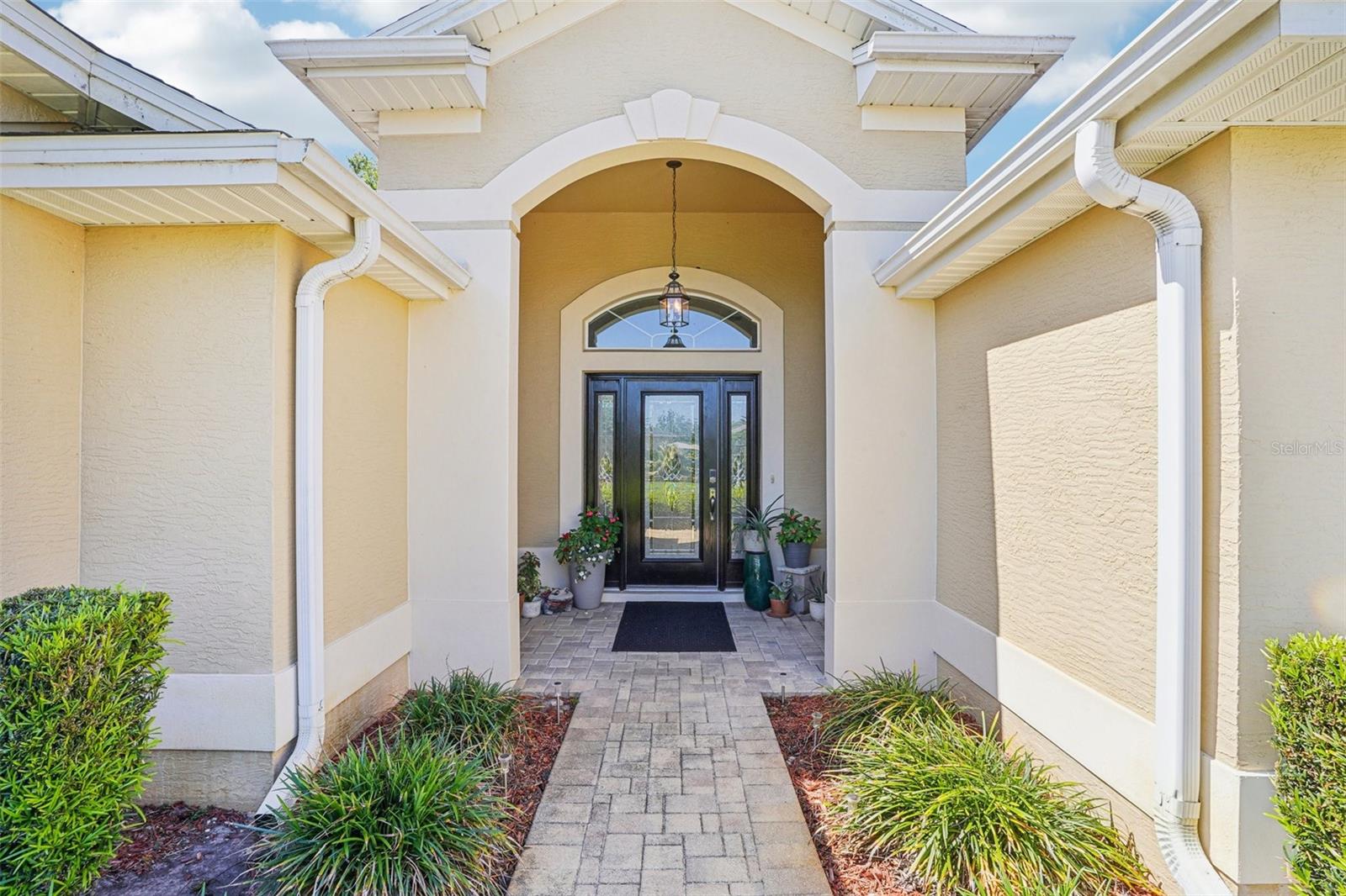 Image 5 of 57 For 10063 Lake Miona Way