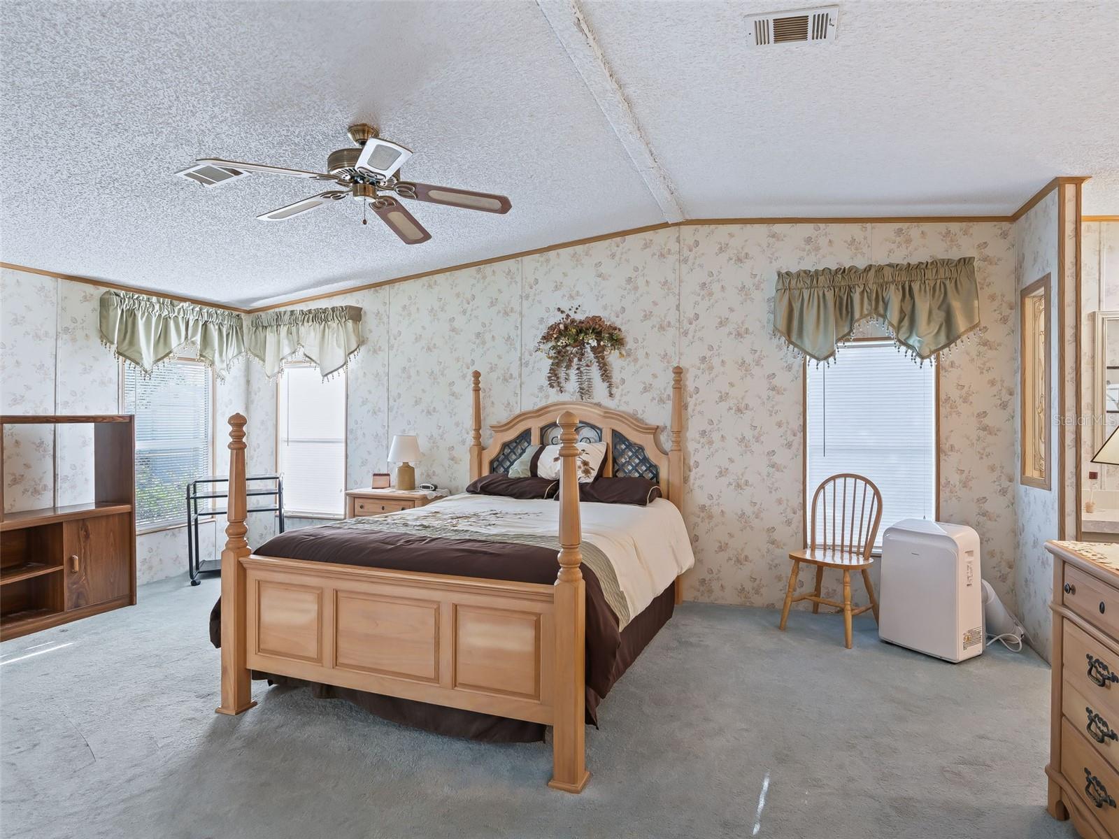 Image 20 of 28 For 12655 101st Court