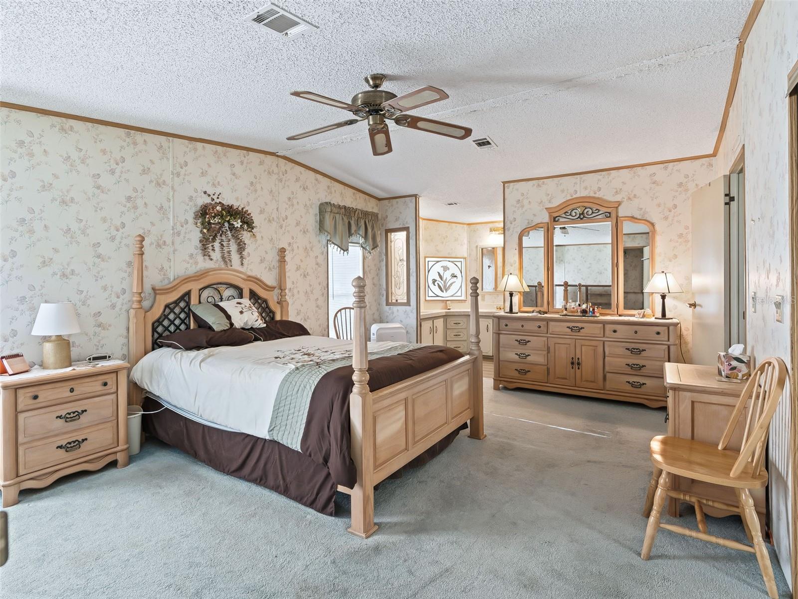 Image 21 of 28 For 12655 101st Court