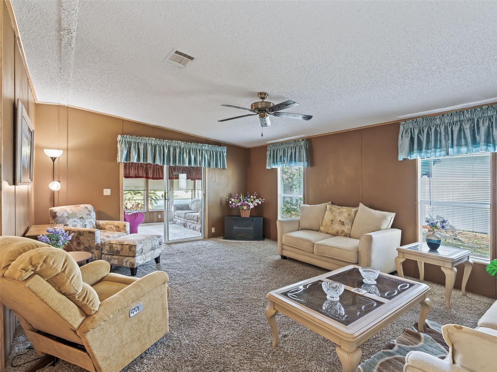 Image 6 of 28 For 12655 101st Court