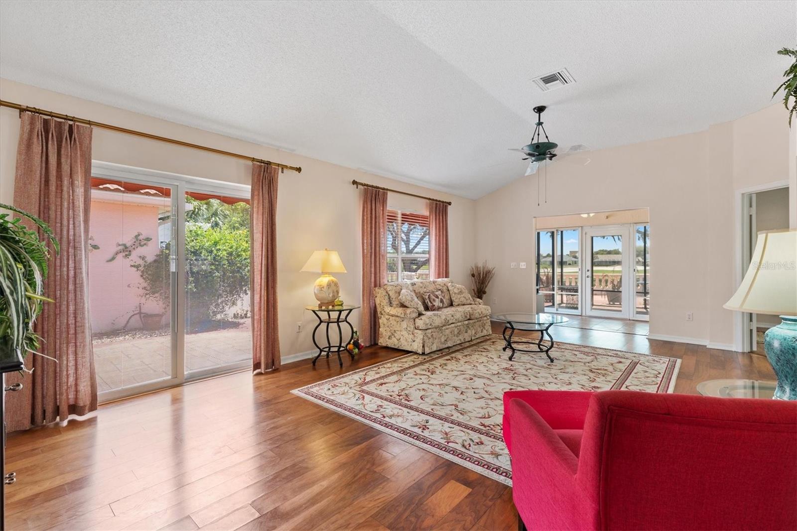 Image 10 of 42 For 1314 Santa Rosa Court